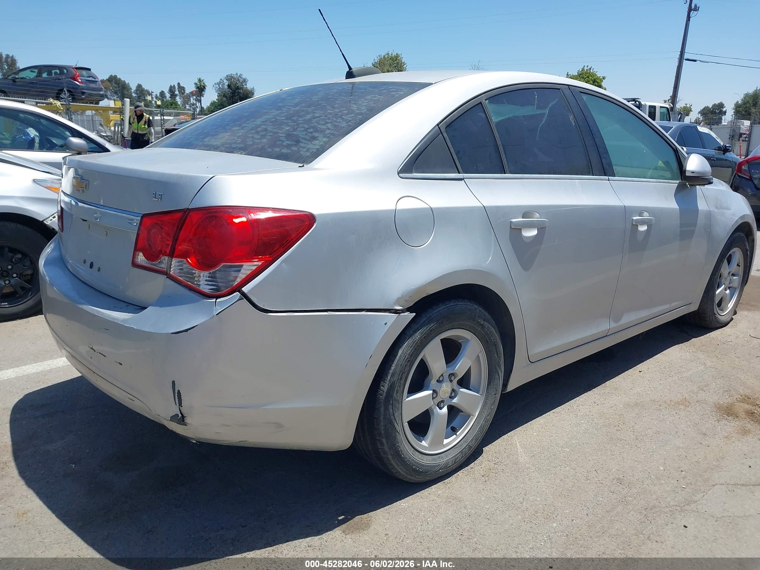 2015 Chevrolet Cruze 1lt Auto Серебряный vin: 1G1PC5SB2F7105682