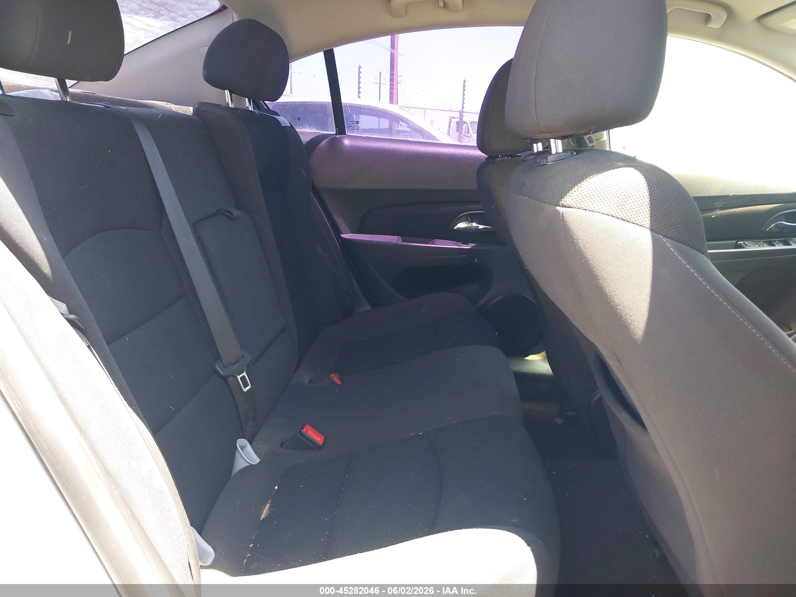 2015 Chevrolet Cruze 1lt Auto Серебряный vin: 1G1PC5SB2F7105682
