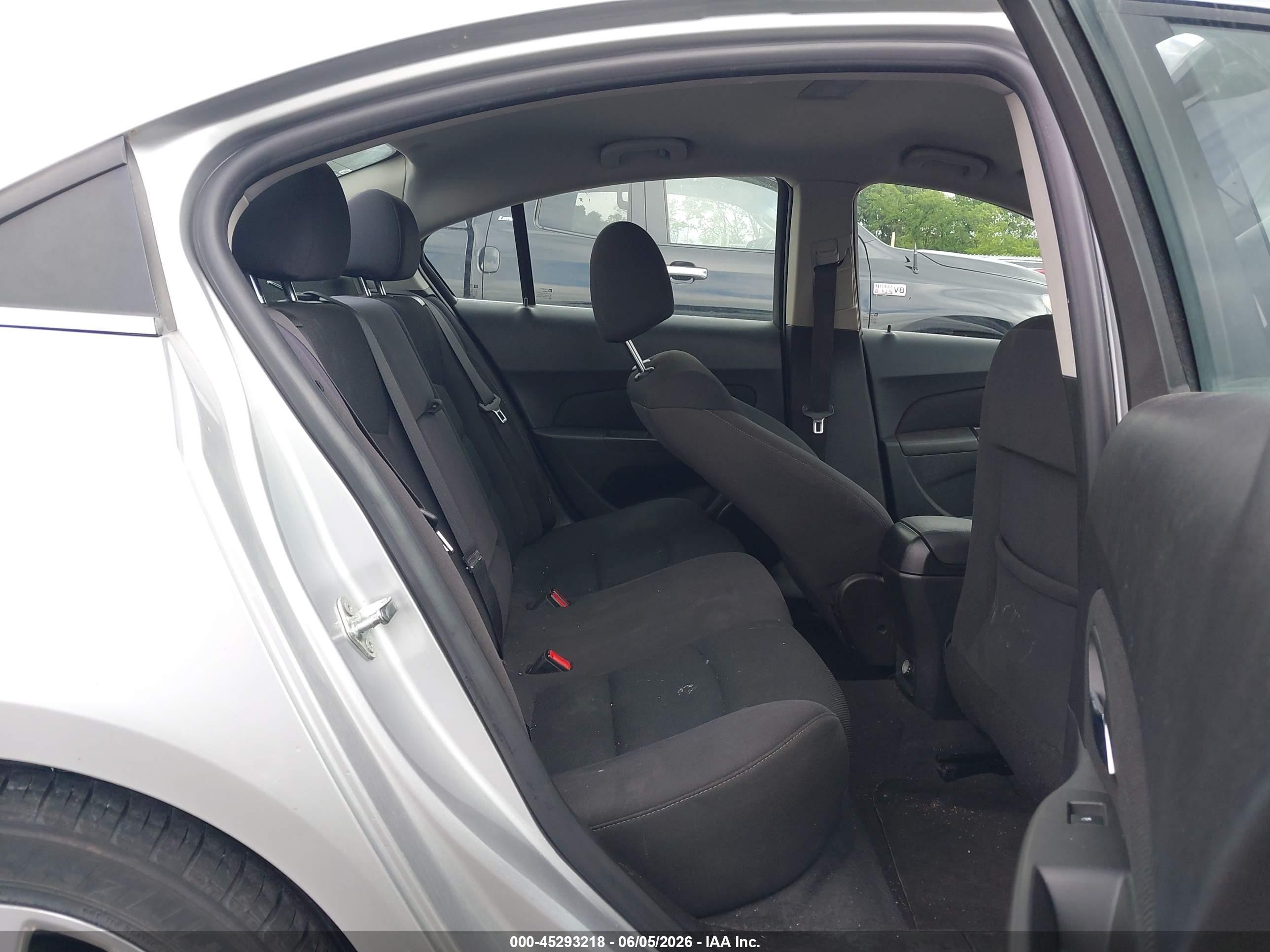 2015 Chevrolet Cruze 1lt Auto Silver vin: 1G1PC5SB2F7128766