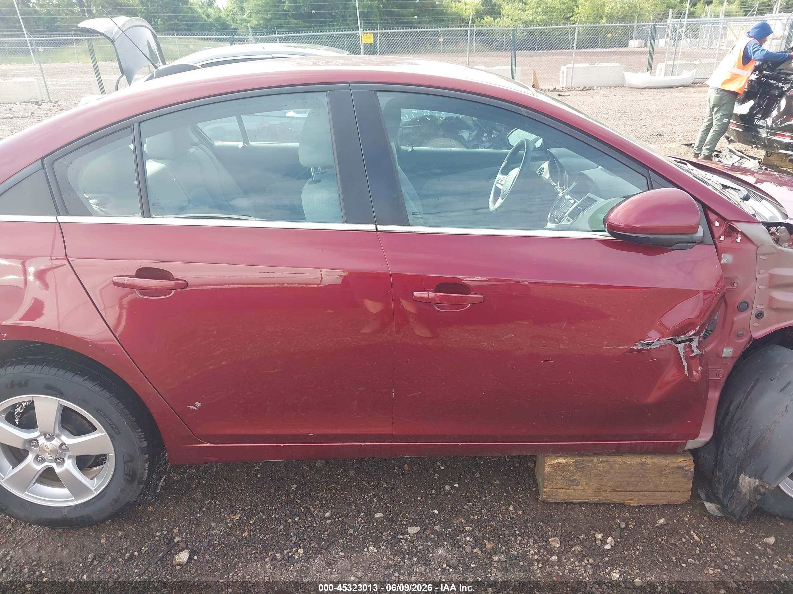 2015 Chevrolet Cruze 1lt Auto Темно-бордовый vin: 1G1PC5SB2F7134955
