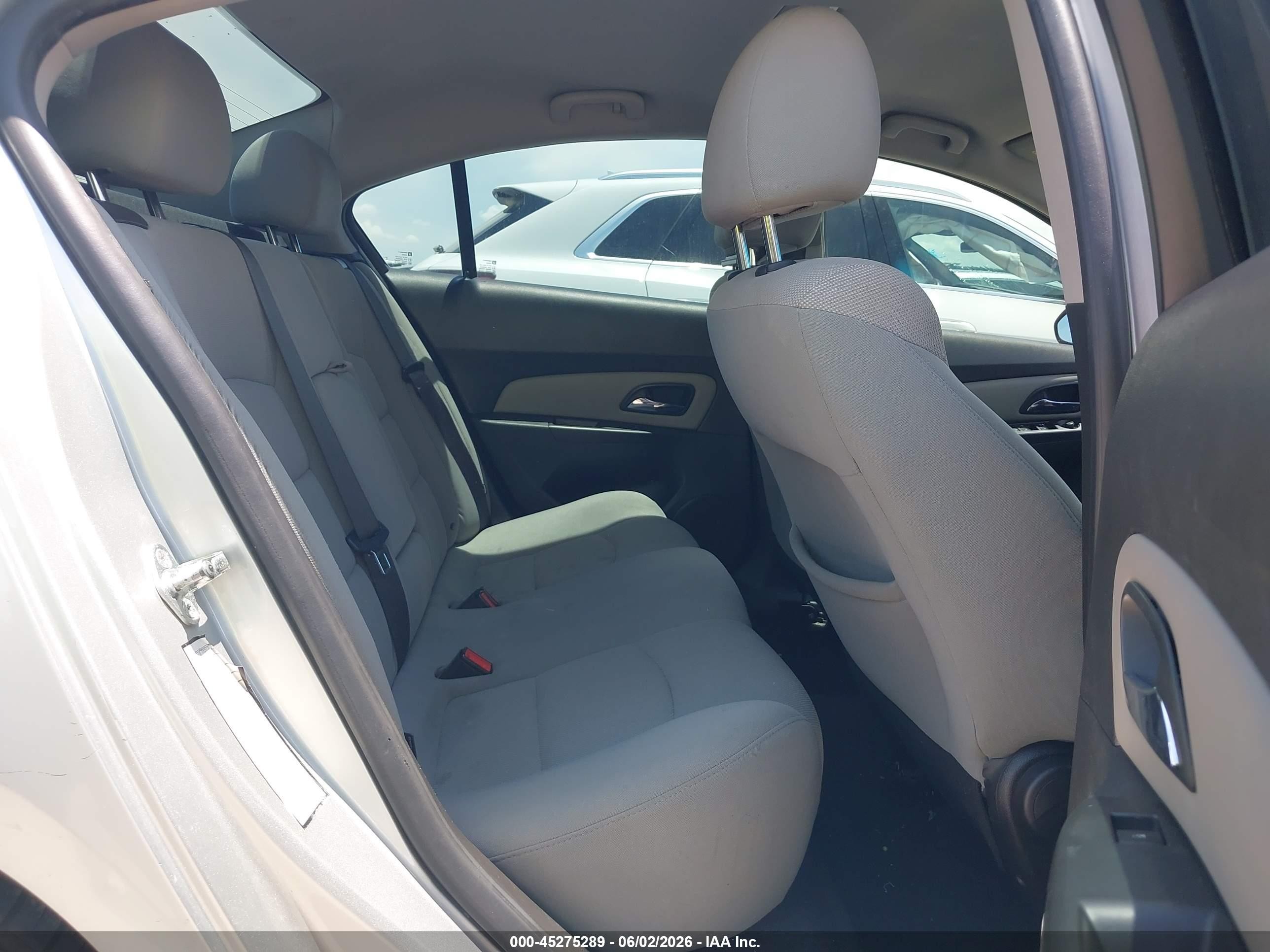 2015 Chevrolet Cruze 1lt Auto Silver vin: 1G1PC5SB2F7266419