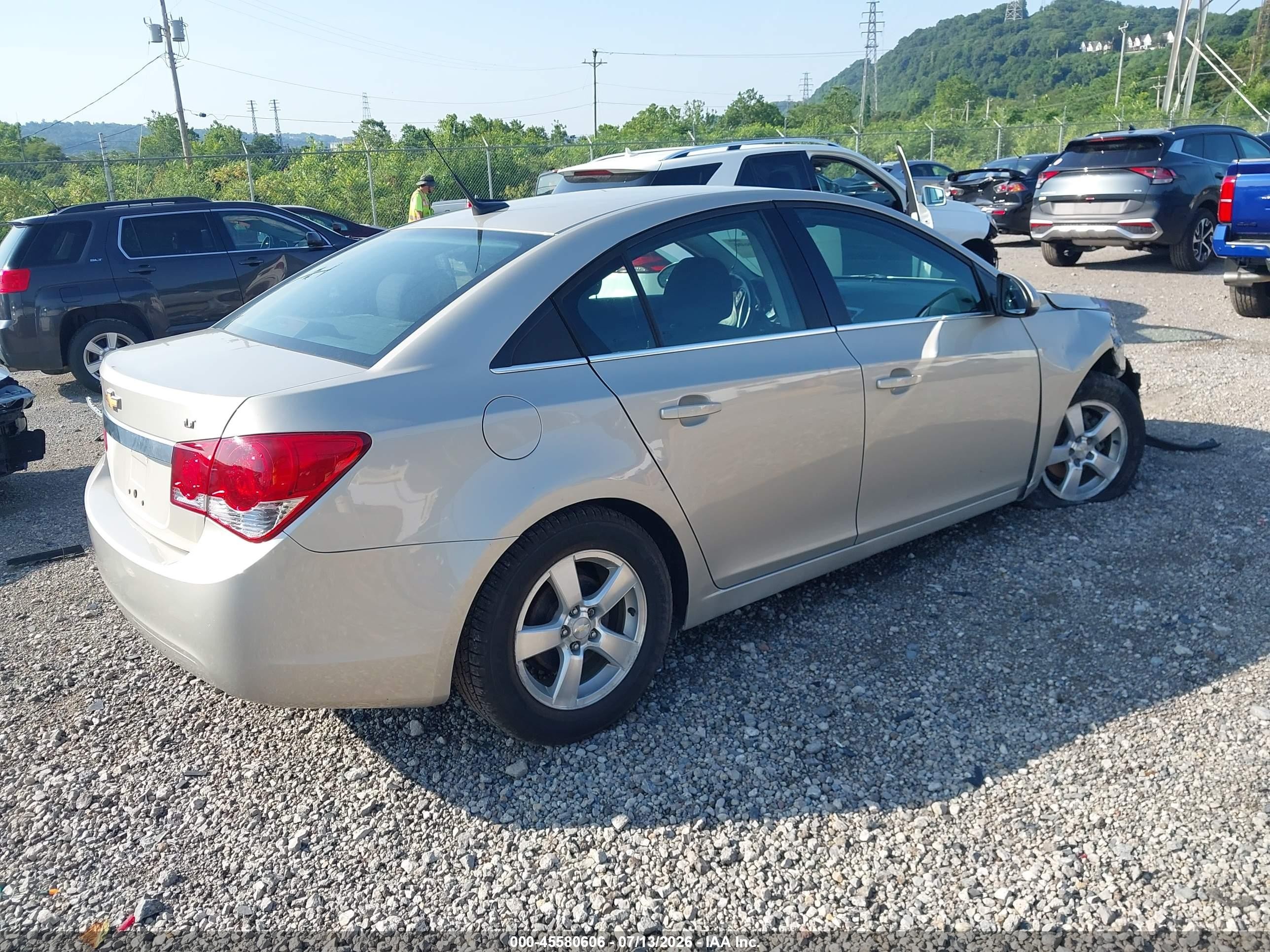 2013 Chevrolet Cruze 1lt Auto Beige vin: 1G1PC5SB3D7230218