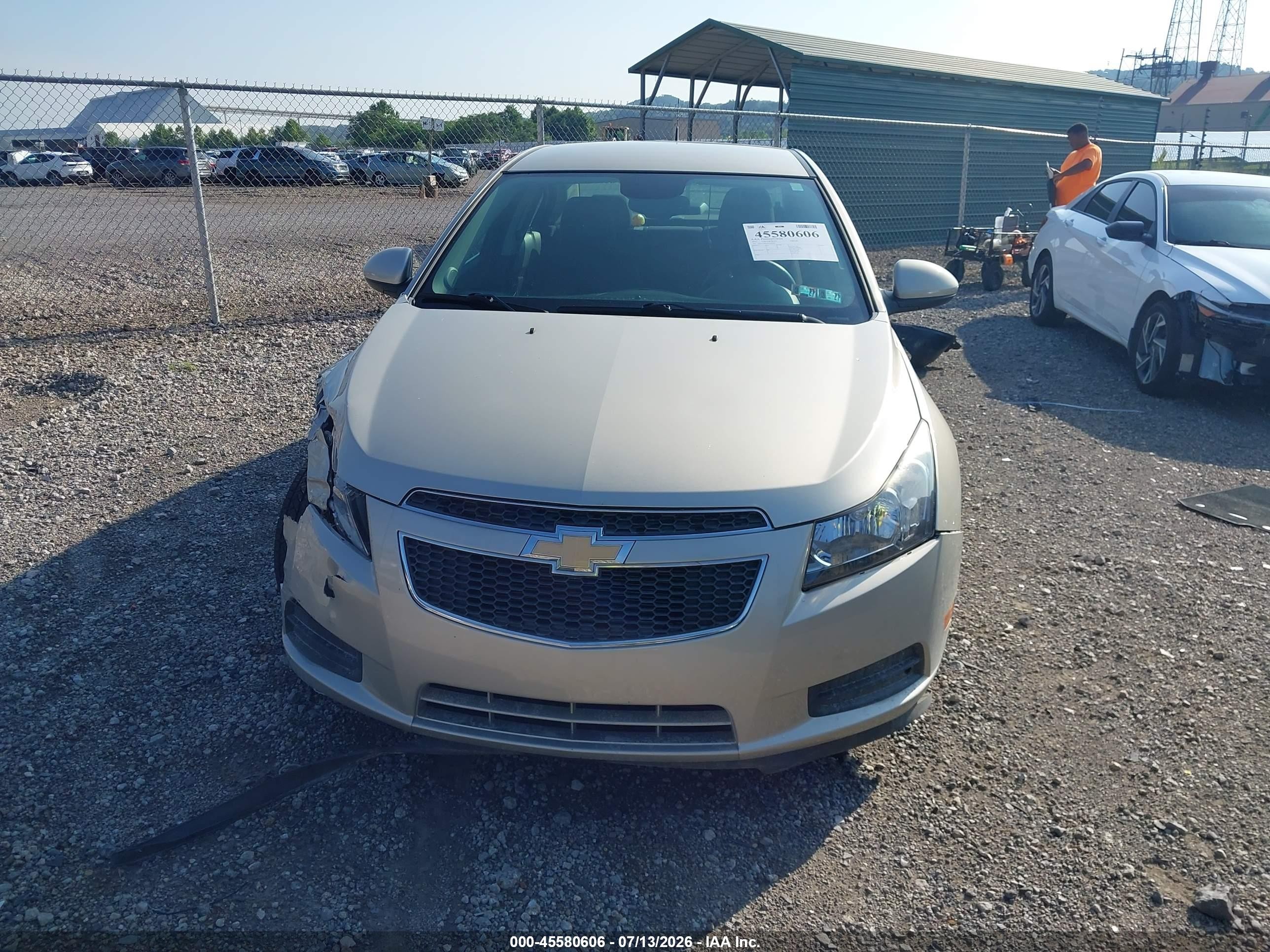 2013 Chevrolet Cruze 1lt Auto Beige vin: 1G1PC5SB3D7230218