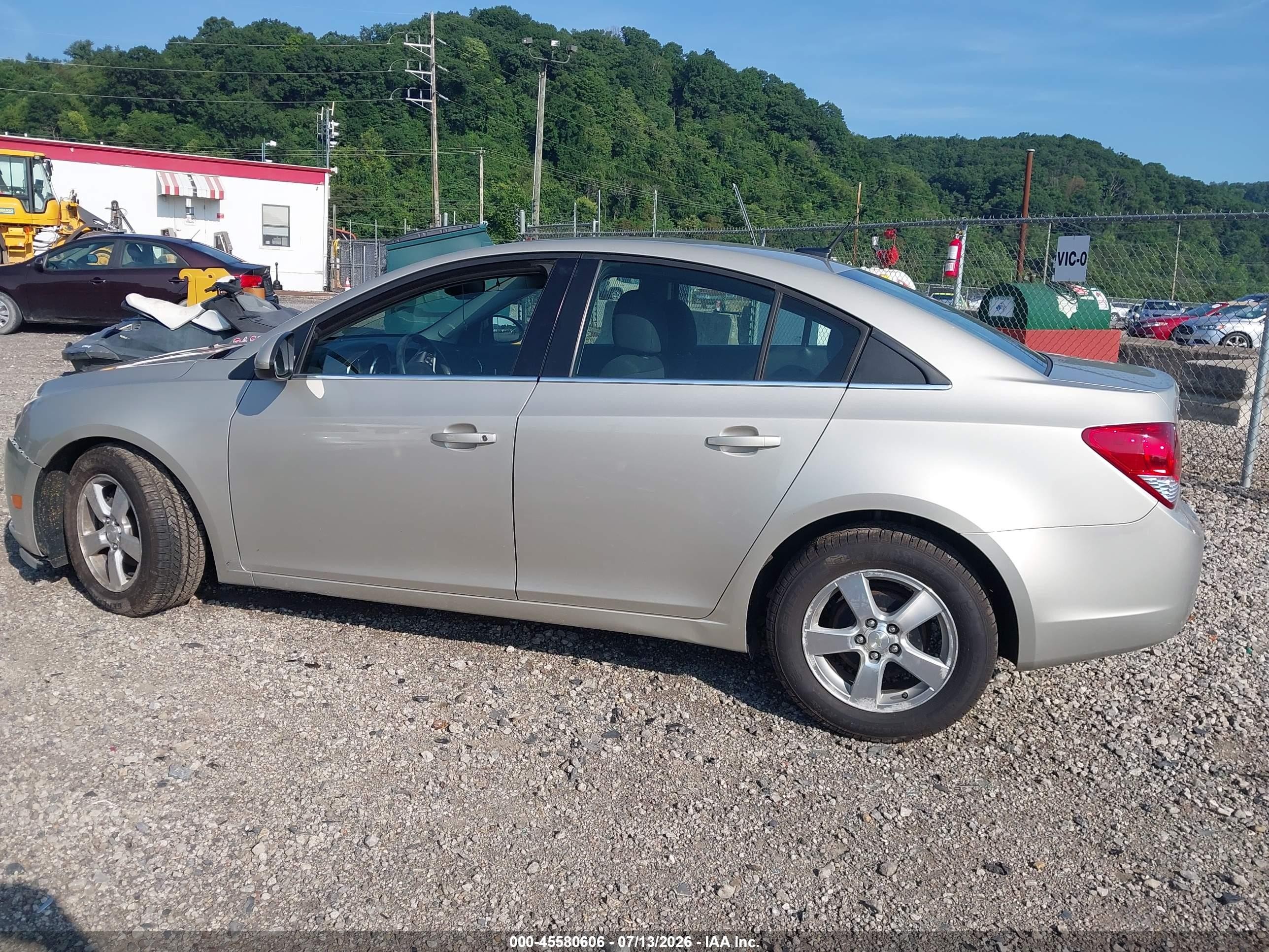 2013 Chevrolet Cruze 1lt Auto Beige vin: 1G1PC5SB3D7230218