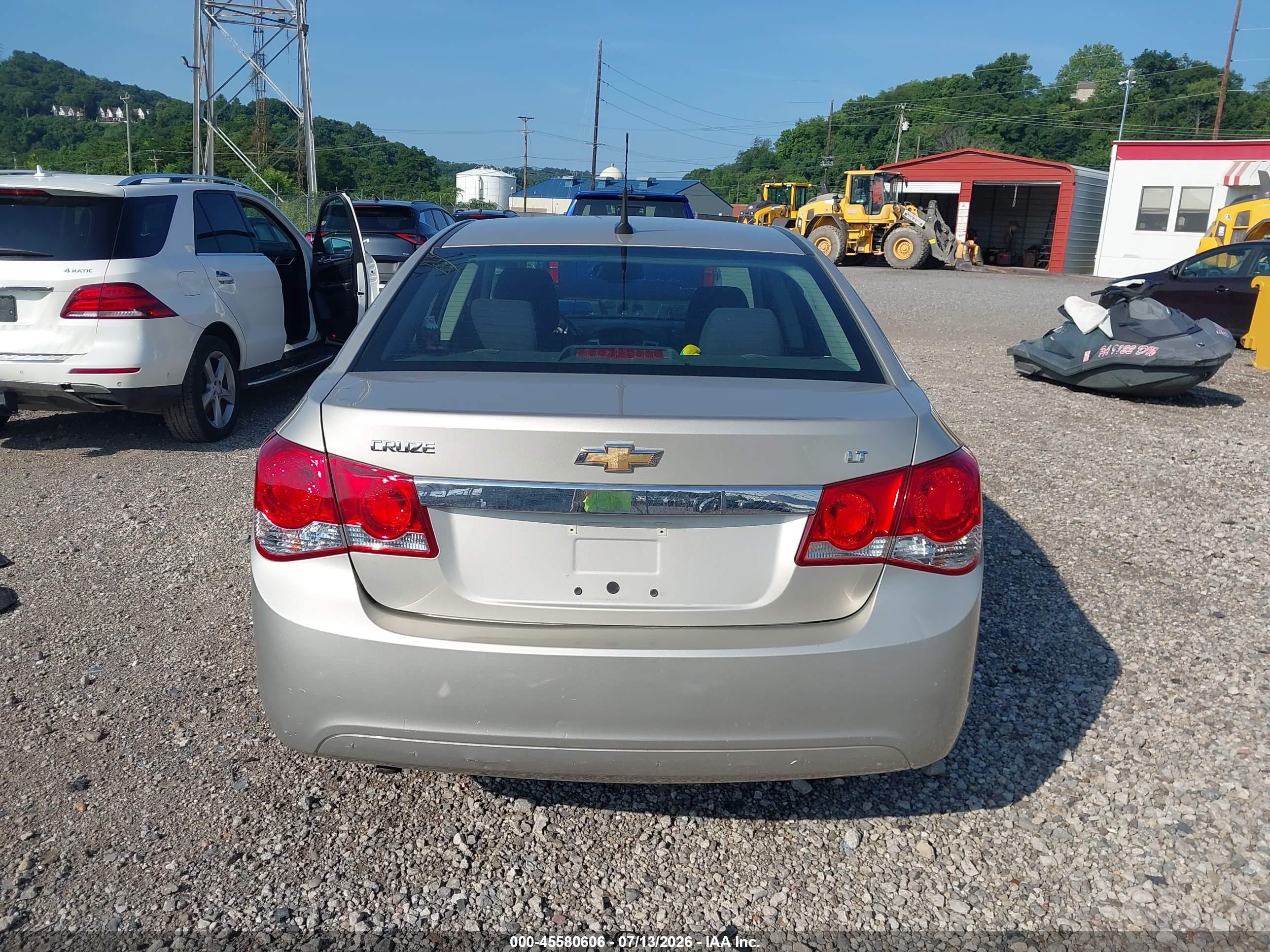 2013 Chevrolet Cruze 1lt Auto Beige vin: 1G1PC5SB3D7230218