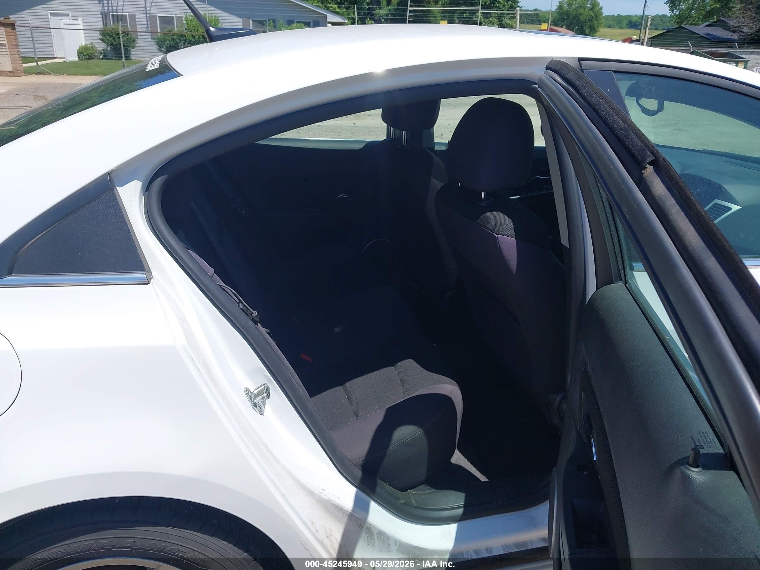 2013 Chevrolet Cruze 1lt Auto White vin: 1G1PC5SB3D7329699