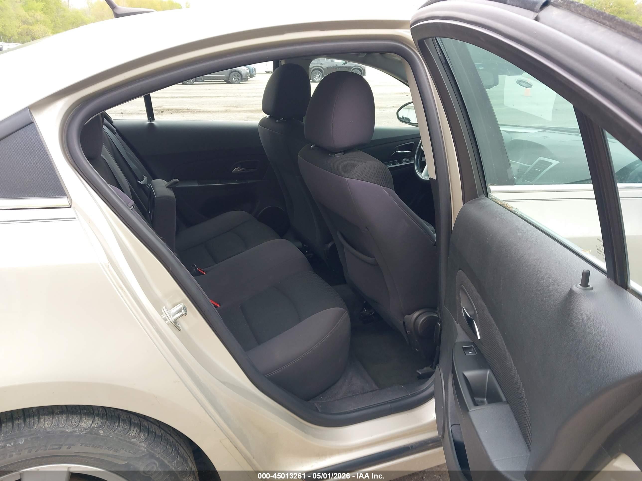 2014 Chevrolet Cruze 1lt Auto Beige vin: 1G1PC5SB3E7105611