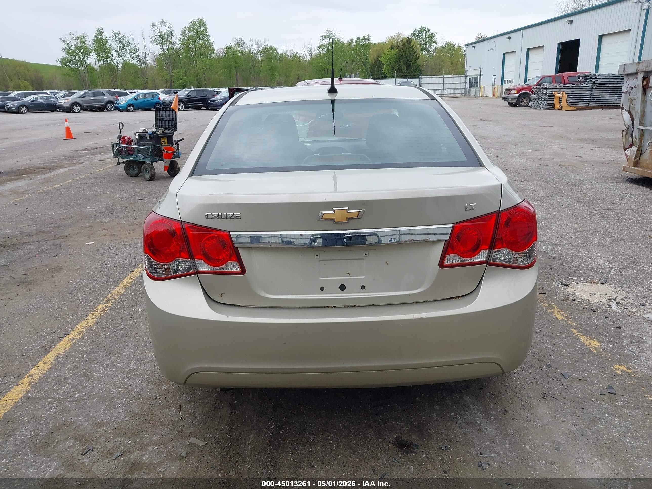 2014 Chevrolet Cruze 1lt Auto Beige vin: 1G1PC5SB3E7105611