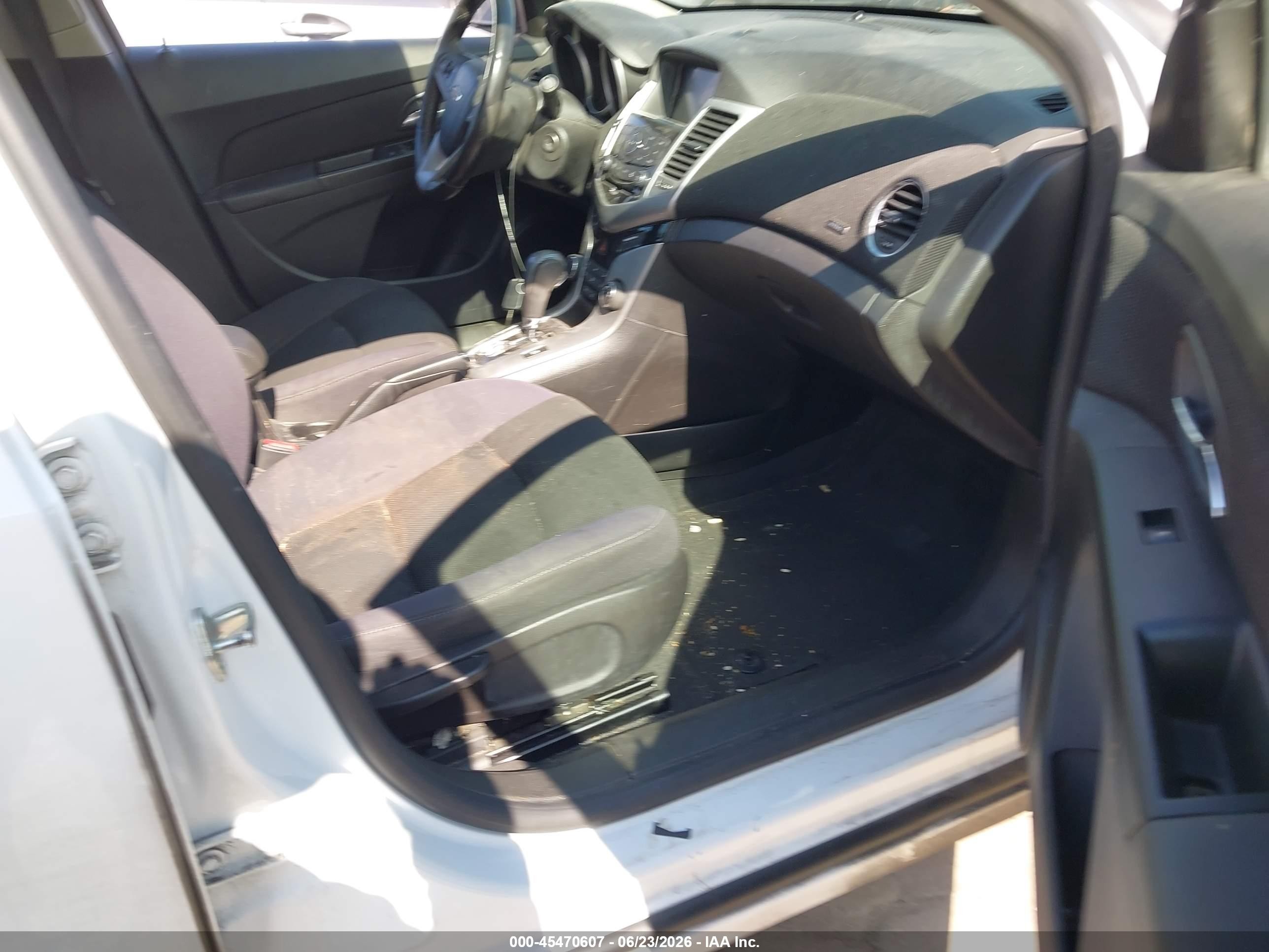 2014 Chevrolet Cruze 1lt Auto White vin: 1G1PC5SB3E7130895