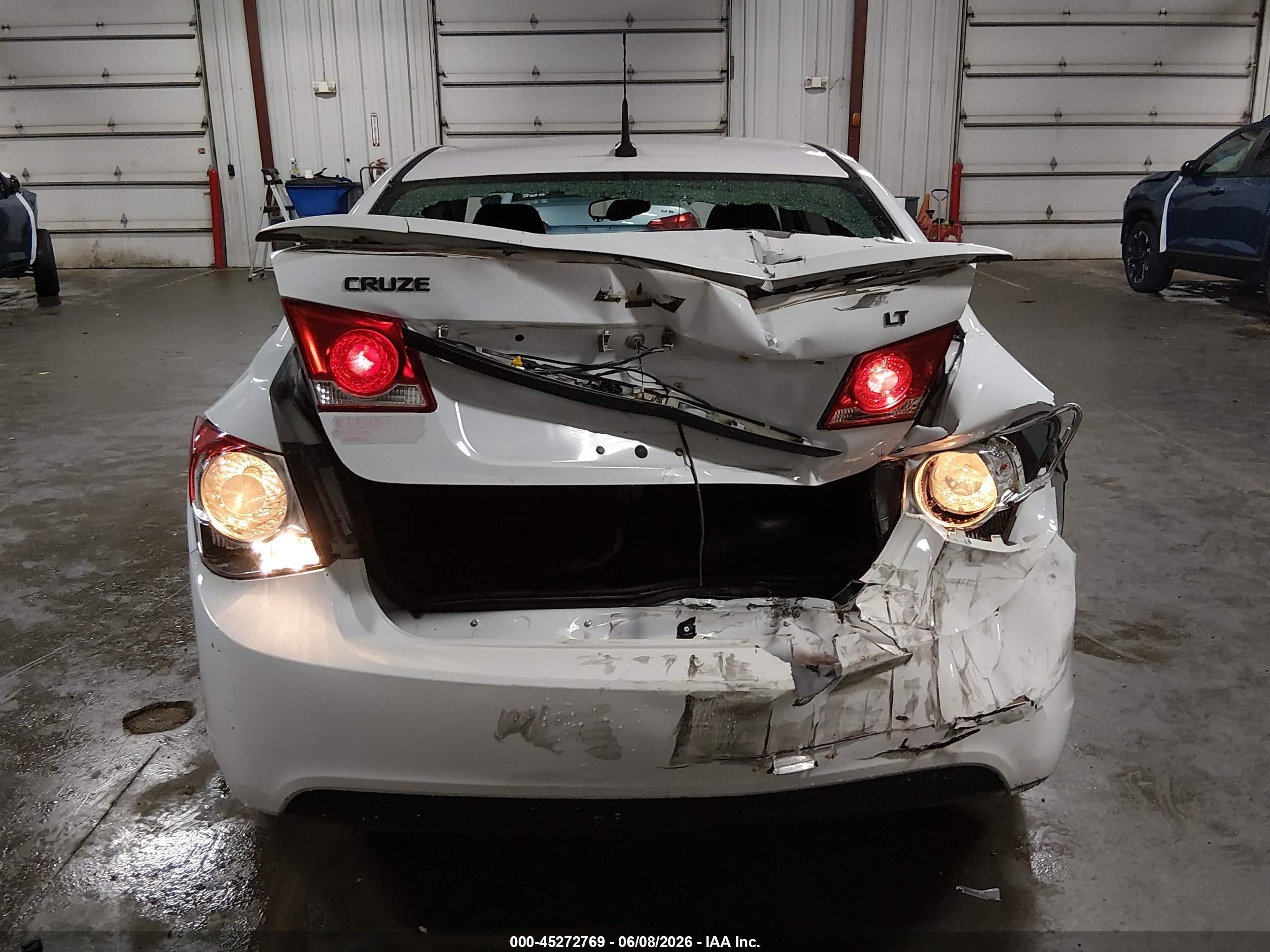 2014 Chevrolet Cruze 1lt Auto White vin: 1G1PC5SB3E7208558