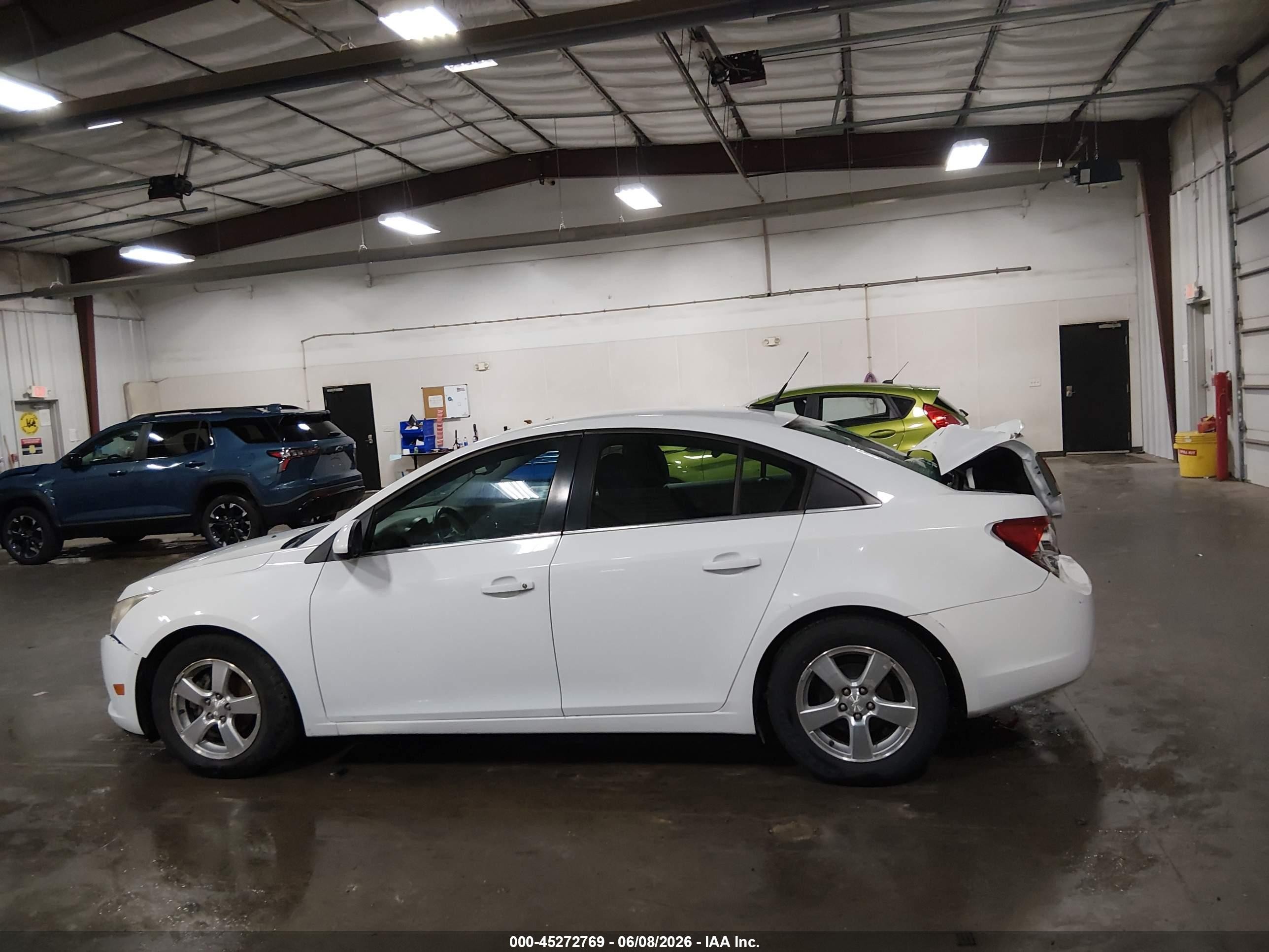 2014 Chevrolet Cruze 1lt Auto White vin: 1G1PC5SB3E7208558