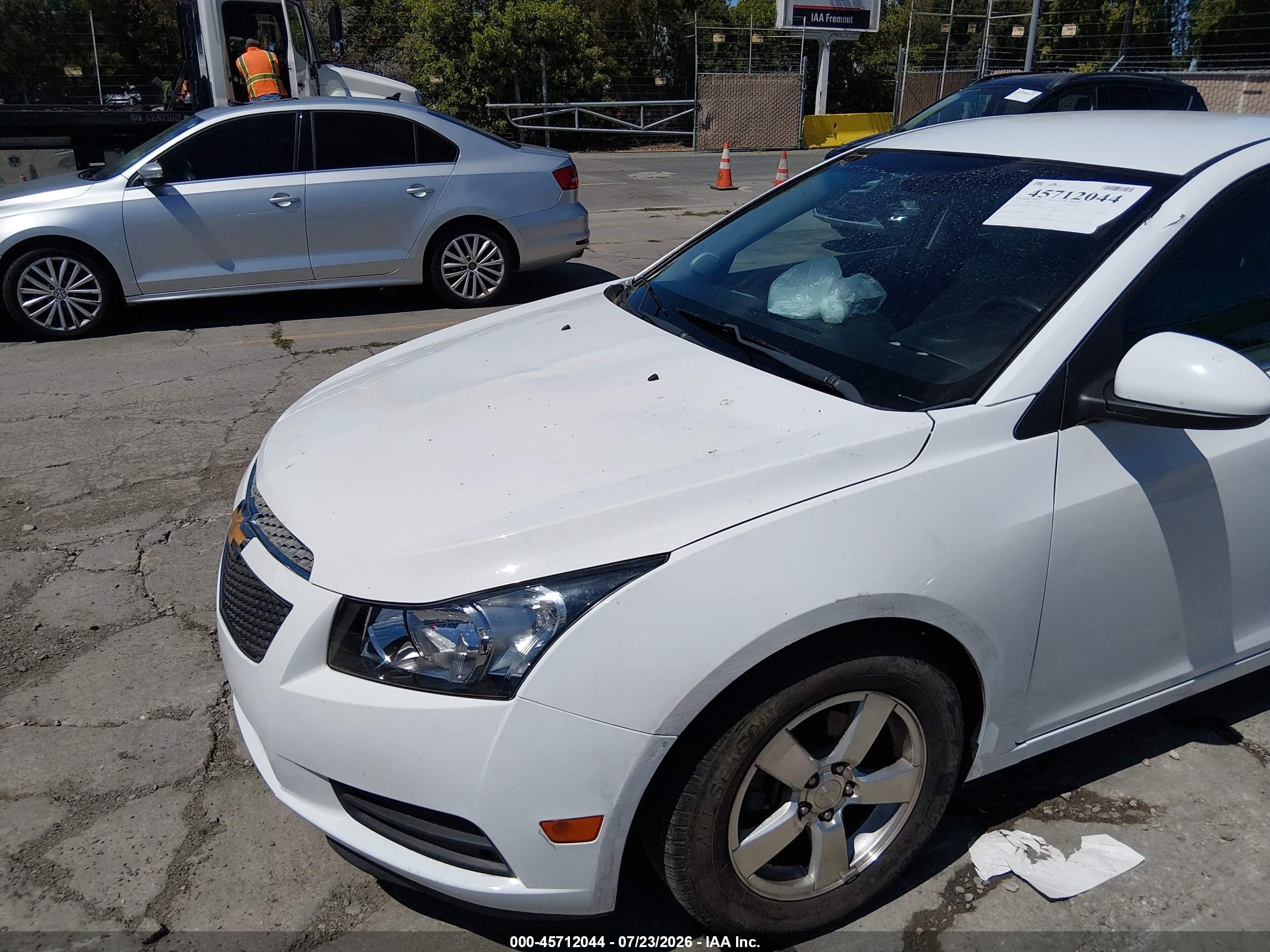 2014 Chevrolet Cruze 1lt Auto White vin: 1G1PC5SB3E7317490
