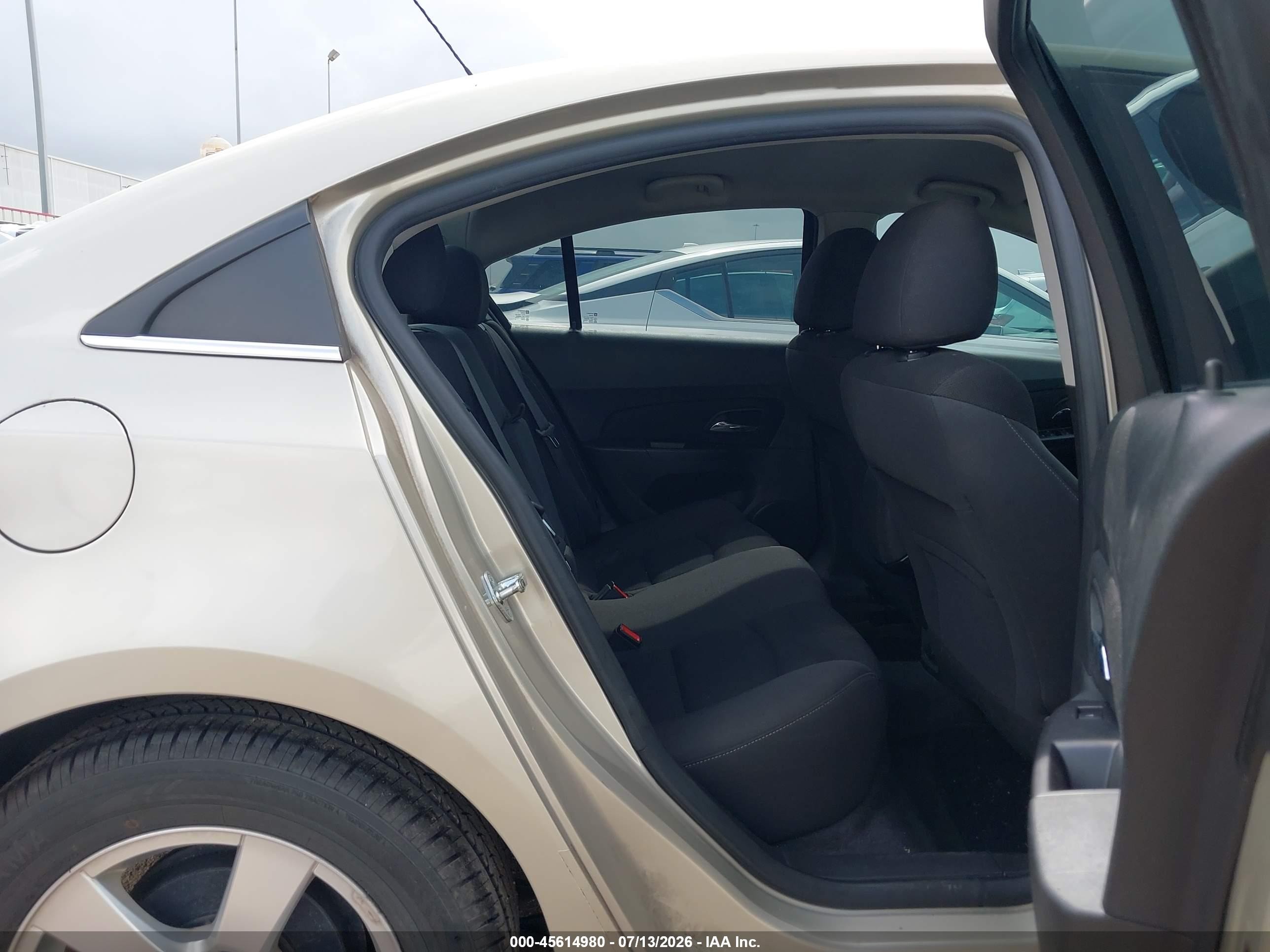 2015 Chevrolet Cruze 1lt Auto Желто-коричневый vin: 1G1PC5SB3F7278479