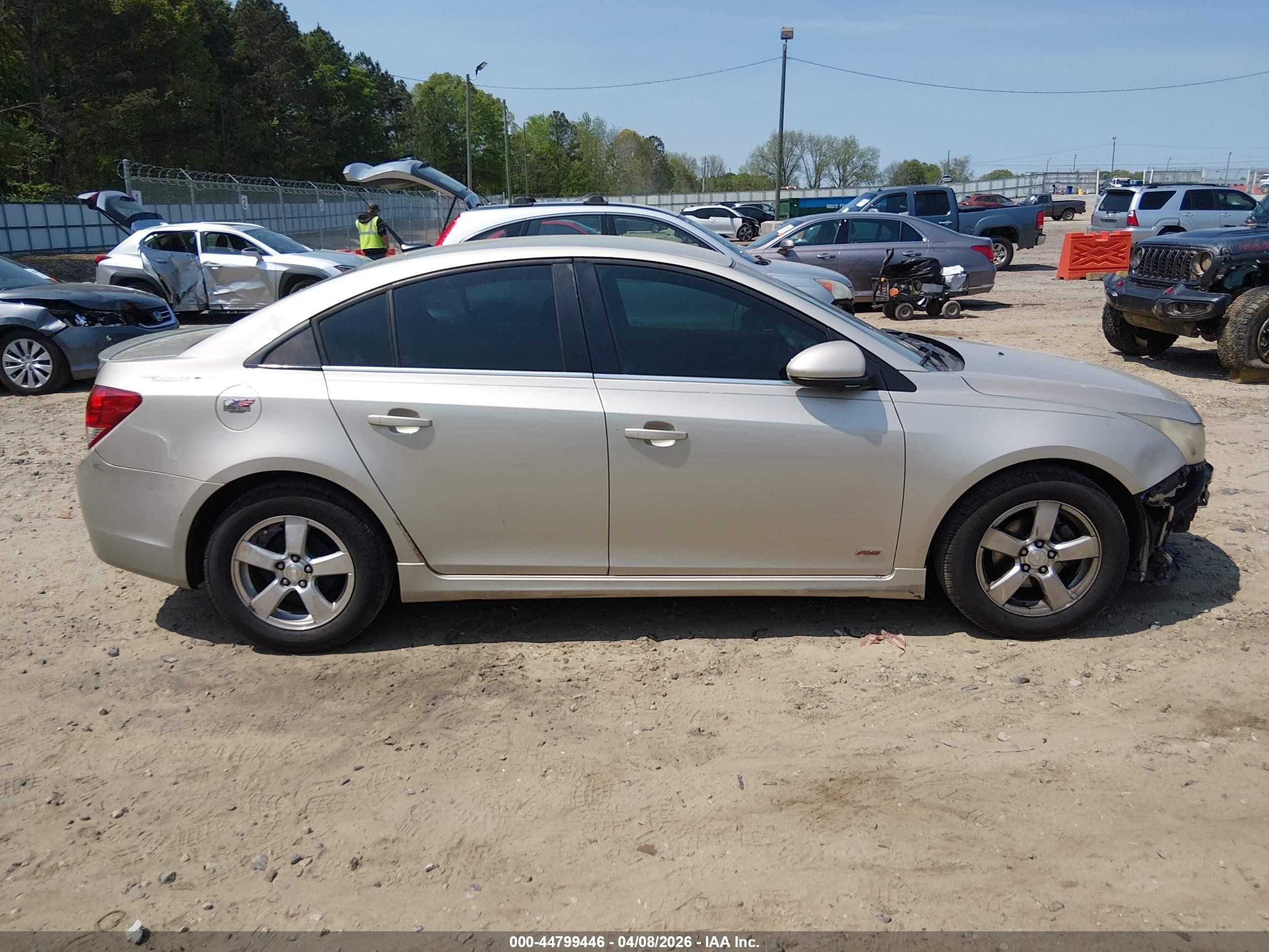 2014 Chevrolet Cruze 1lt Auto Gold vin: 1G1PC5SB4E7195092