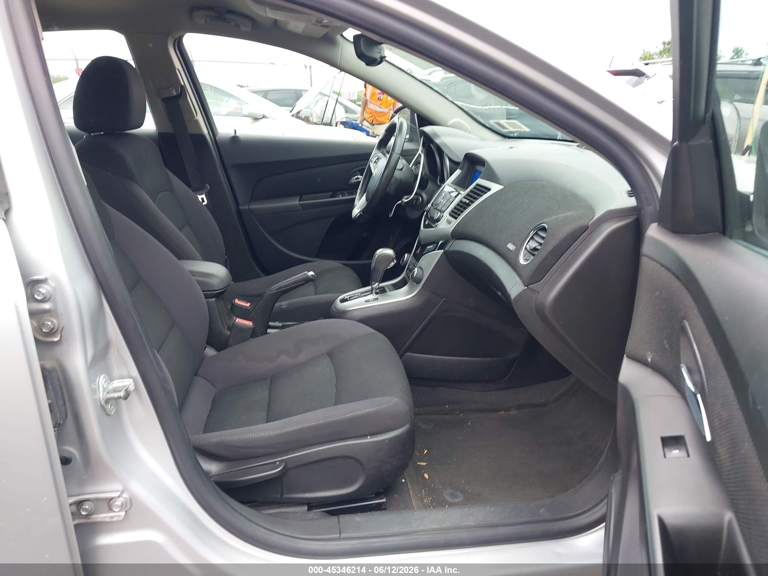 2014 Chevrolet Cruze 1lt Auto Серебряный vin: 1G1PC5SB4E7271118