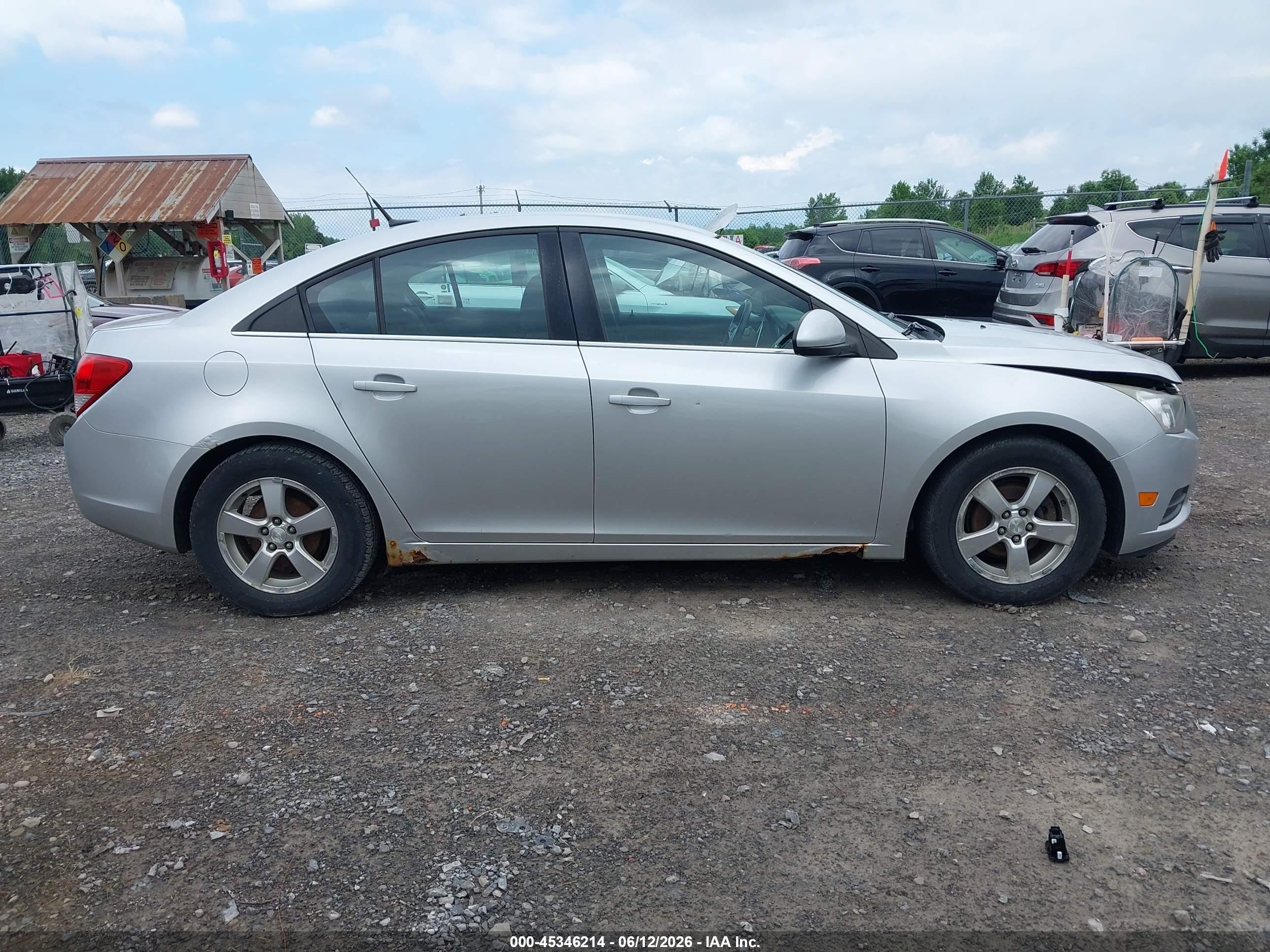 2014 Chevrolet Cruze 1lt Auto Серебряный vin: 1G1PC5SB4E7271118