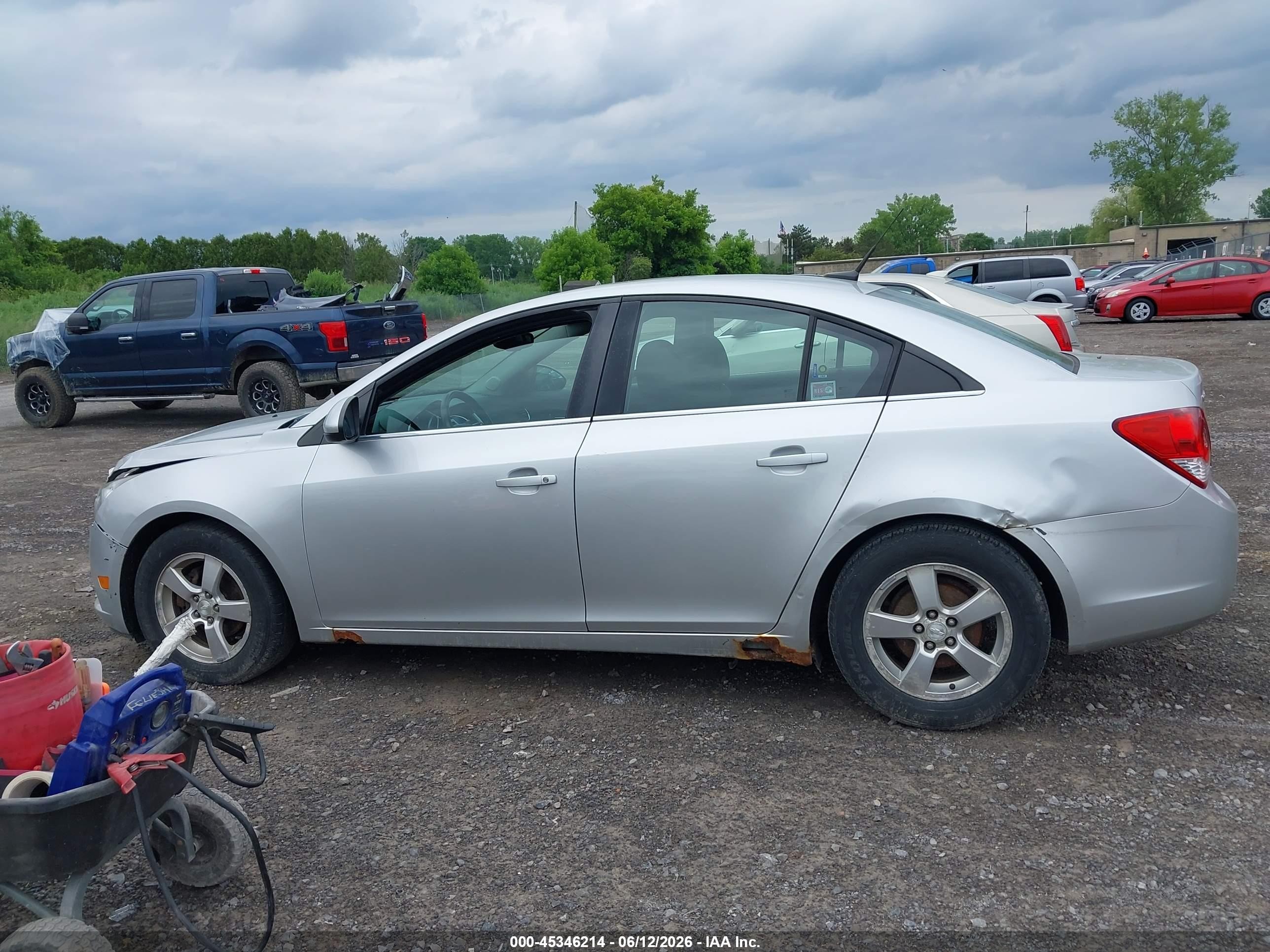 2014 Chevrolet Cruze 1lt Auto Серебряный vin: 1G1PC5SB4E7271118
