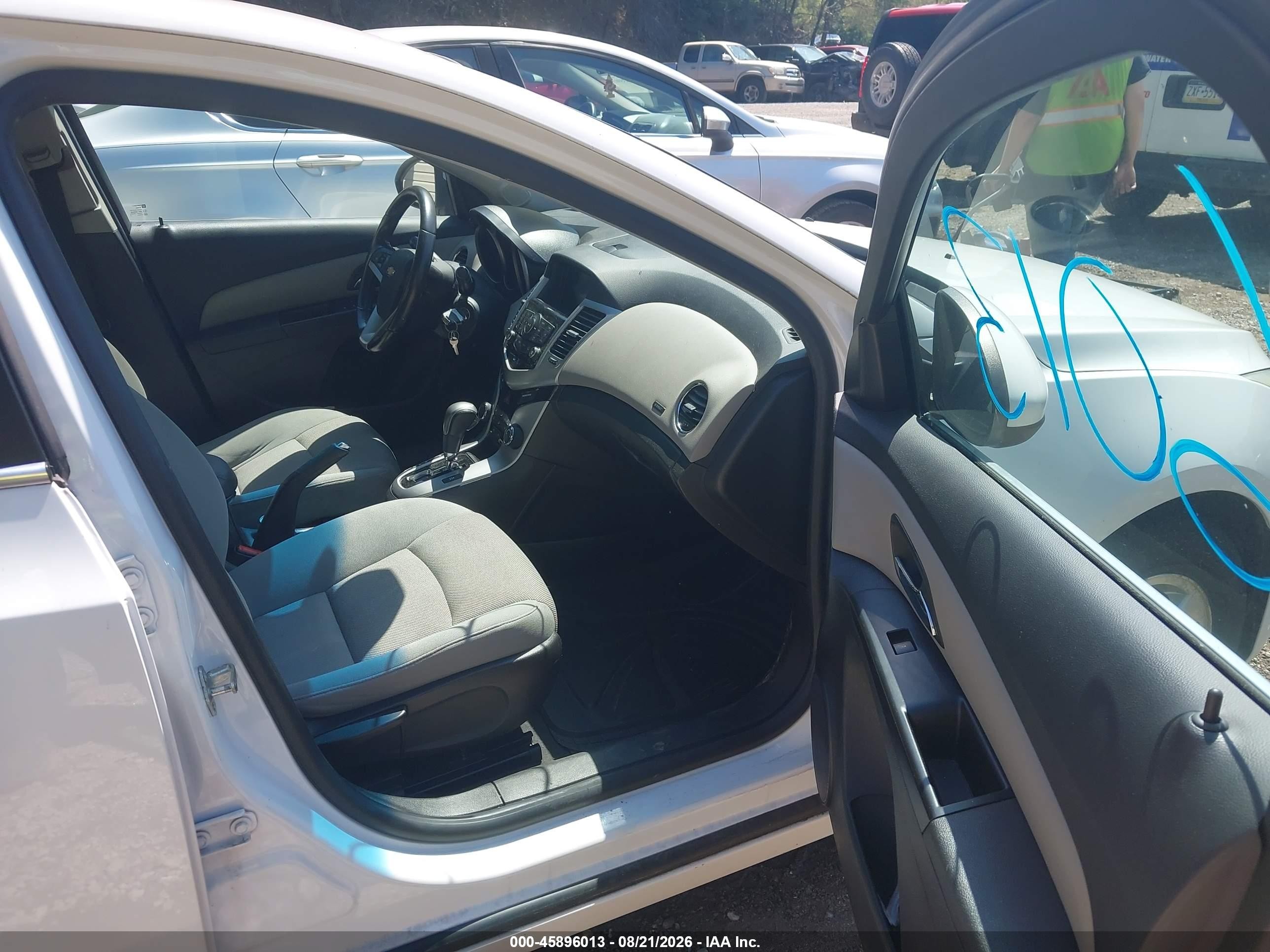 2014 Chevrolet Cruze 1lt Auto White vin: 1G1PC5SB4E7327137