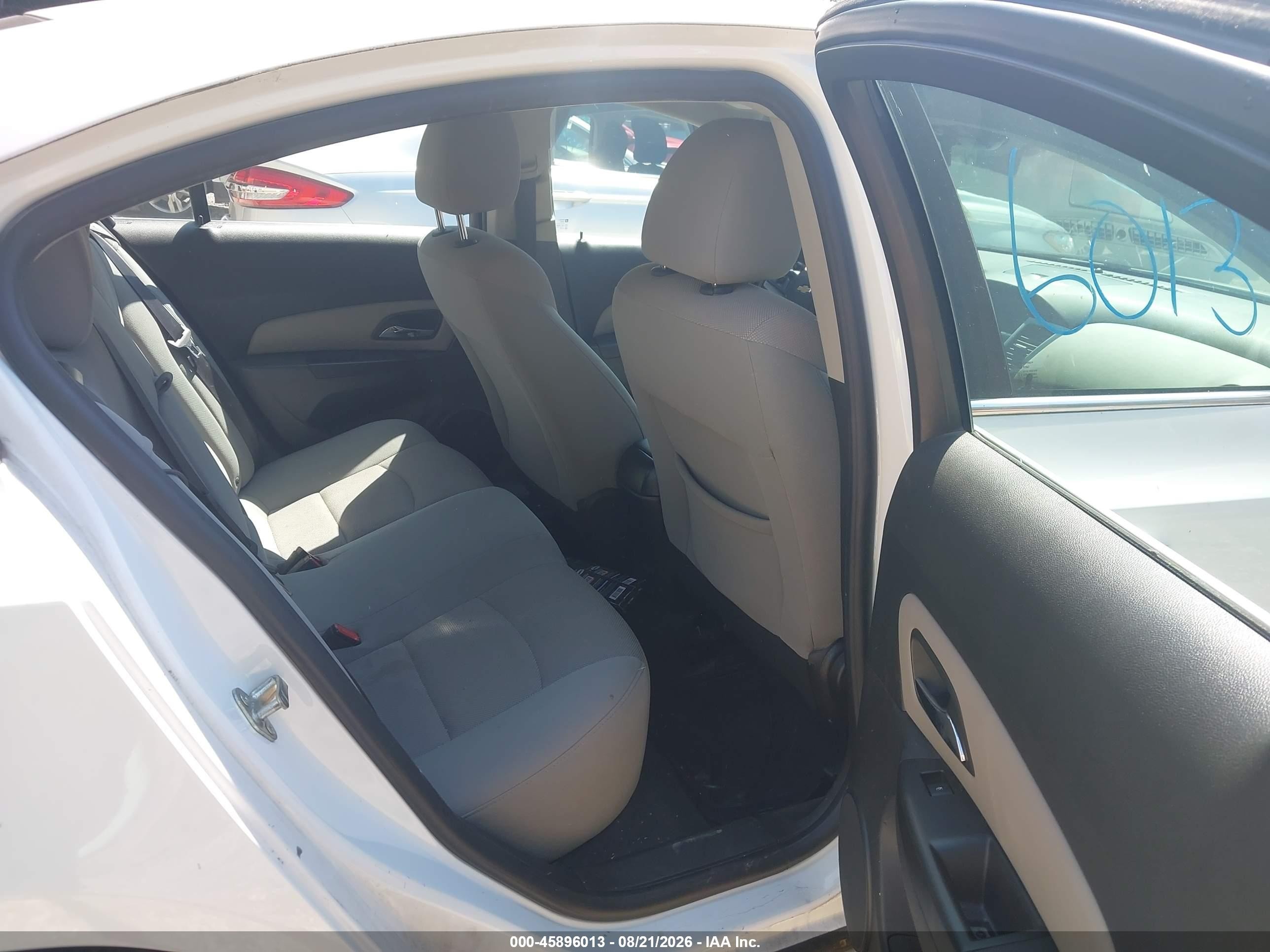 2014 Chevrolet Cruze 1lt Auto White vin: 1G1PC5SB4E7327137