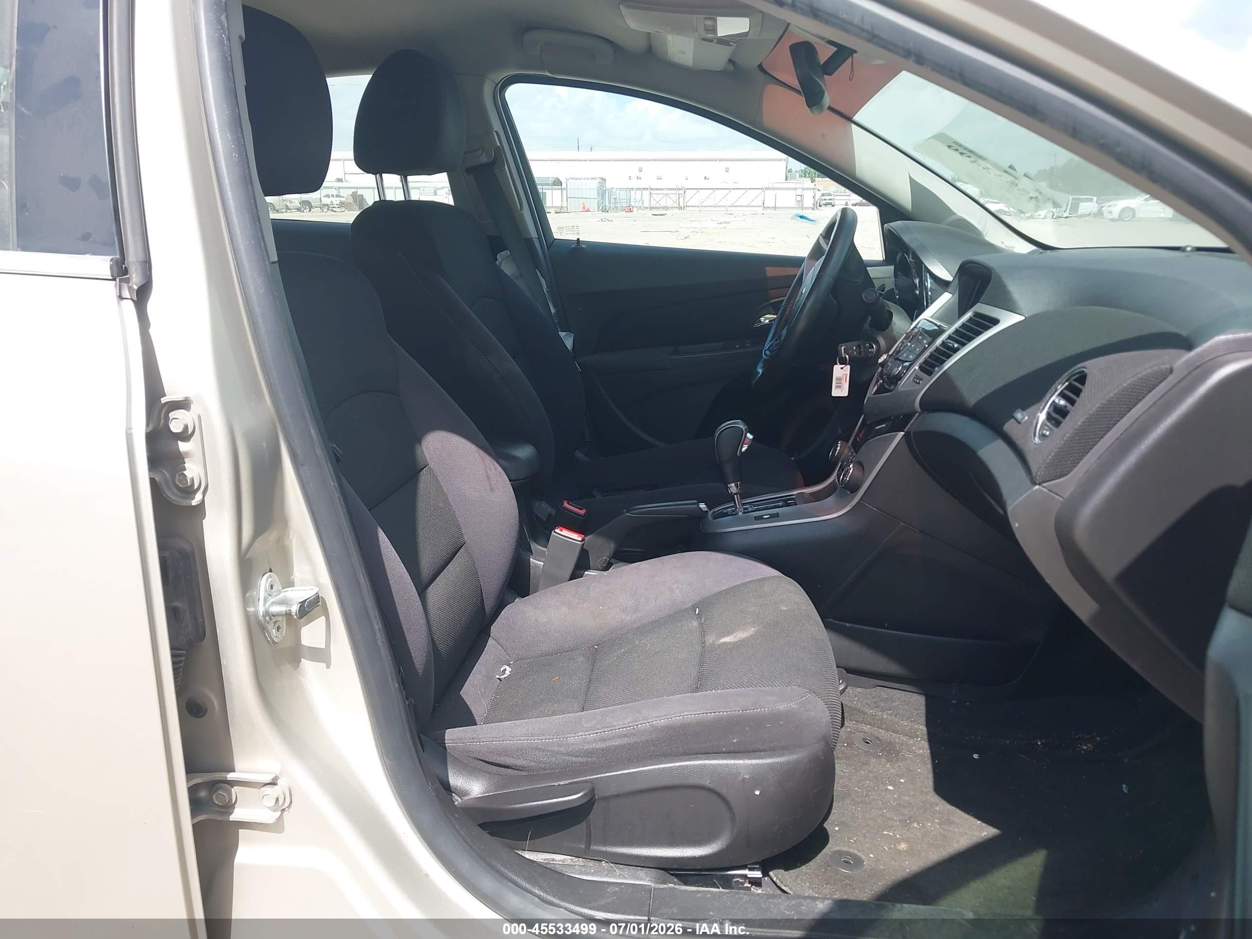 2013 Chevrolet Cruze 1lt Auto Cream vin: 1G1PC5SB5D7312127