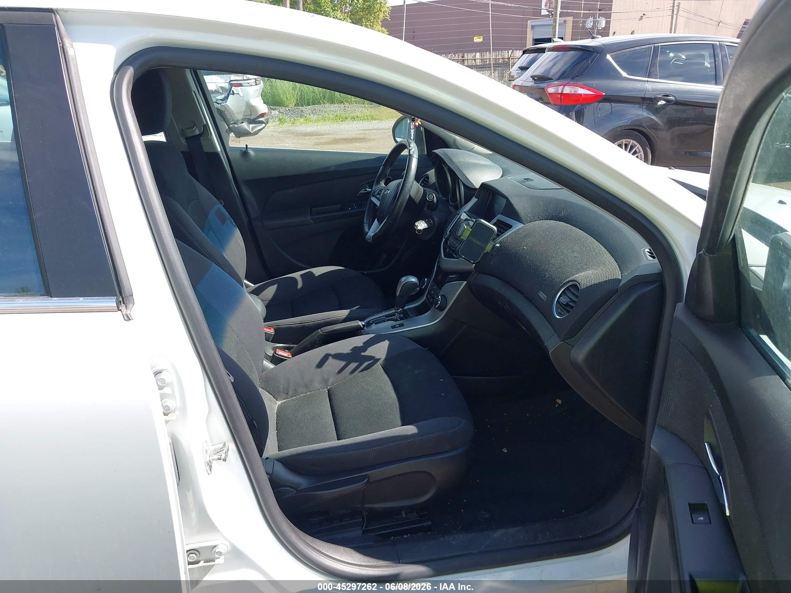 2013 Chevrolet Cruze 1lt Auto White vin: 1G1PC5SB5D7330403