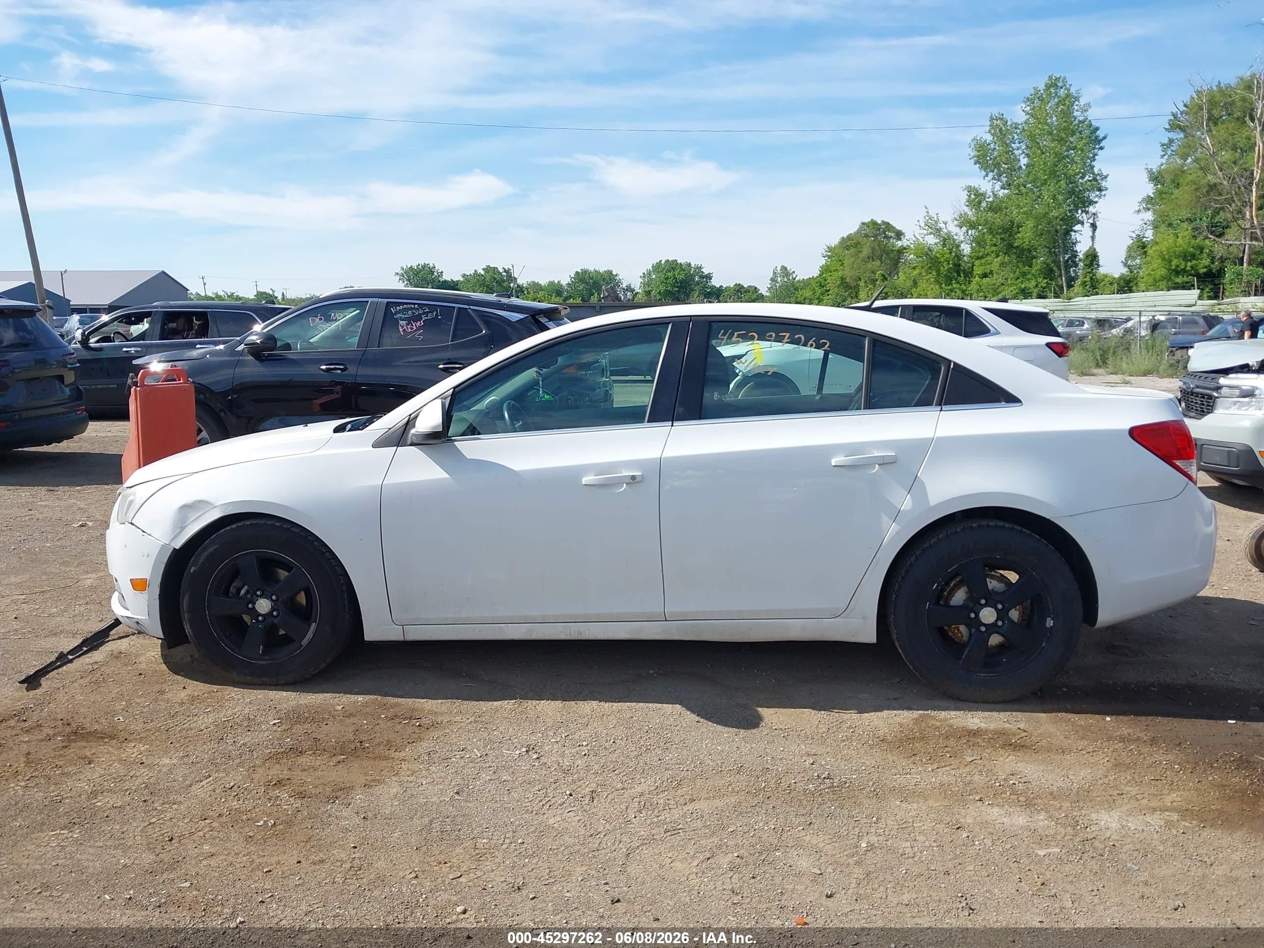 2013 Chevrolet Cruze 1lt Auto White vin: 1G1PC5SB5D7330403