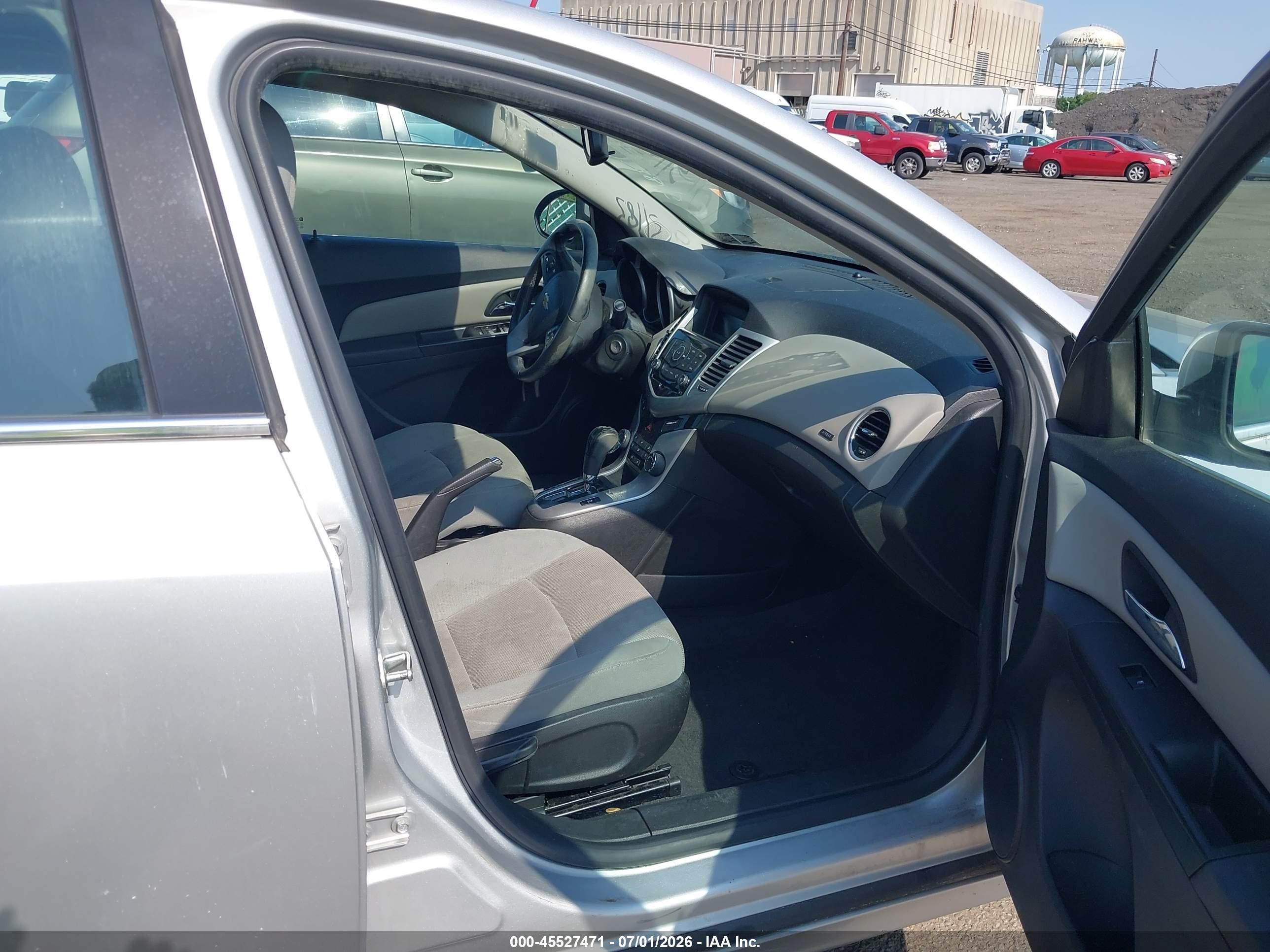 2014 Chevrolet Cruze 1lt Auto Silver vin: 1G1PC5SB5E7114794