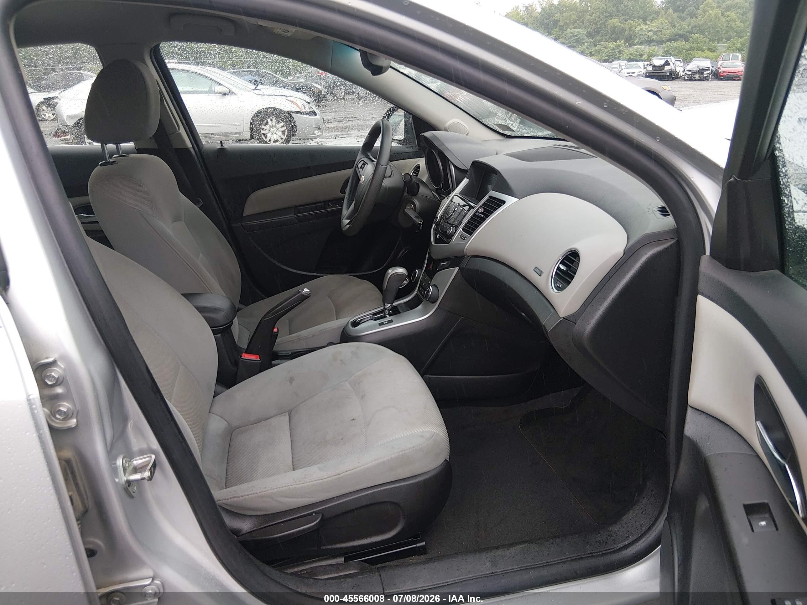 2015 Chevrolet Cruze 1lt Auto Серебряный vin: 1G1PC5SB5F7145934