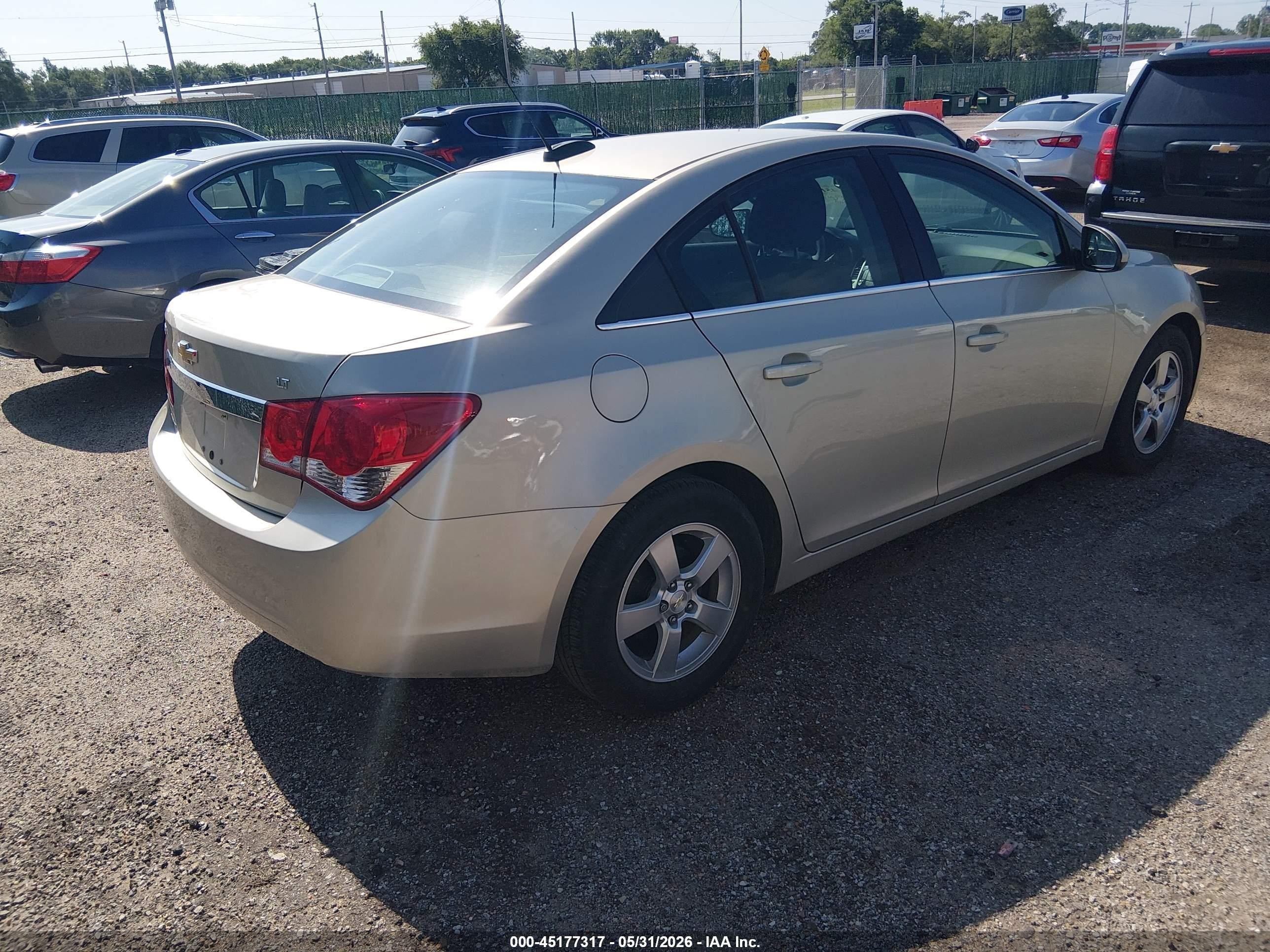 2015 Chevrolet Cruze 1lt Auto Серебряный vin: 1G1PC5SB5F7152205
