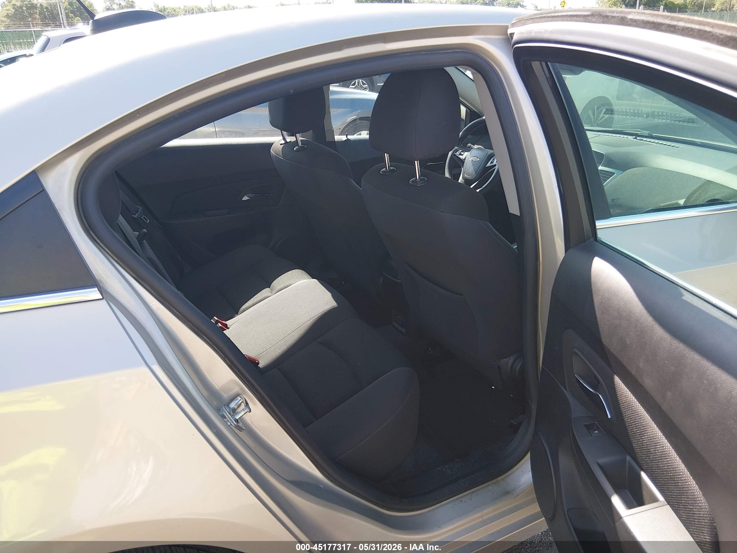 2015 Chevrolet Cruze 1lt Auto Серебряный vin: 1G1PC5SB5F7152205