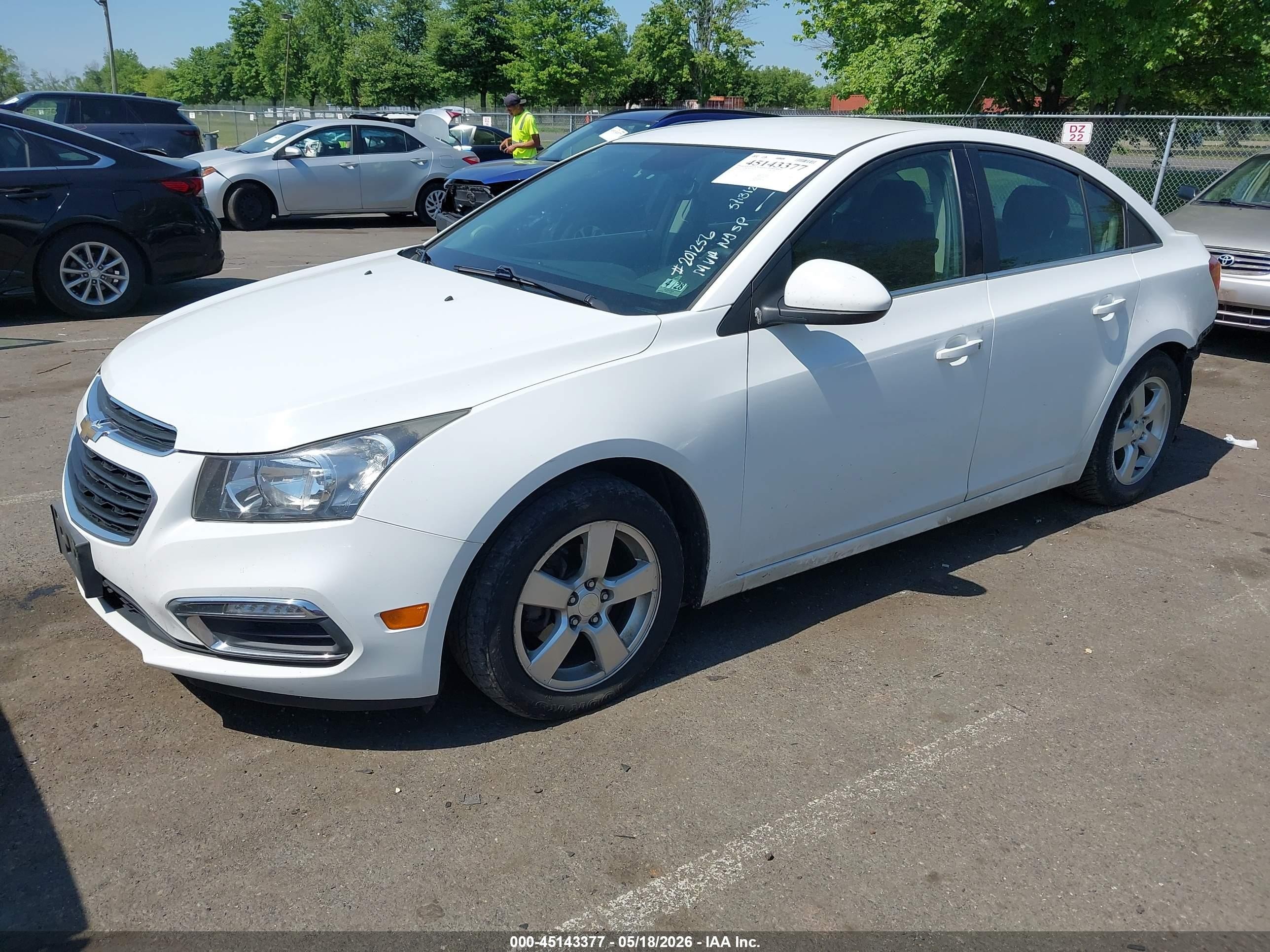 2015 Chevrolet Cruze 1lt Auto White vin: 1G1PC5SB5F7293341
