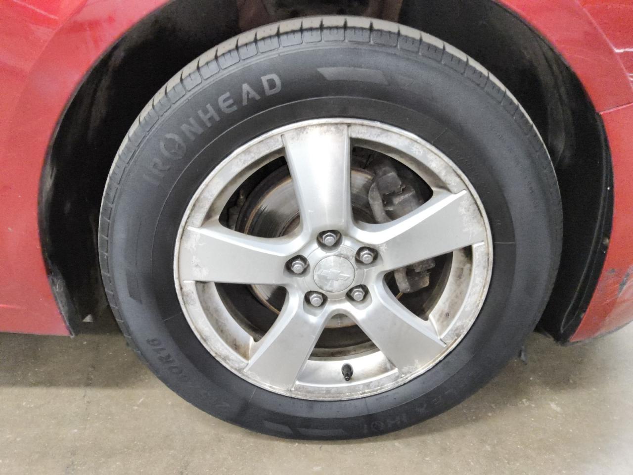 2013 Chevrolet Cruze Lt Red vin: 1G1PC5SB6D7251550 Damage: Left Rear Tire, Cut, Replacement Required