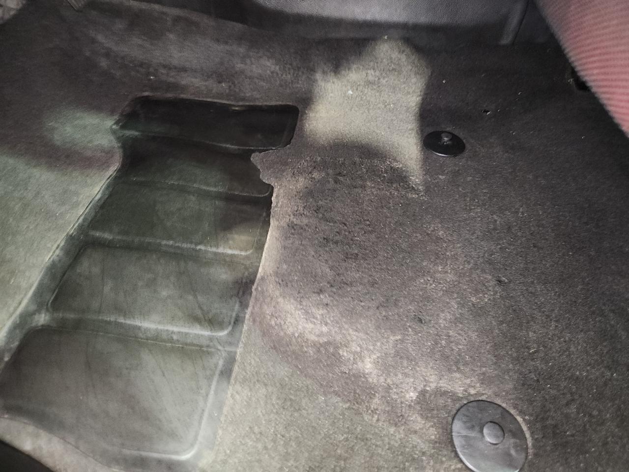 2014 Chevrolet Cruze Lt Red vin: 1G1PC5SB6E7300019 Damage: Left Front Carpet, Stained, Permanent