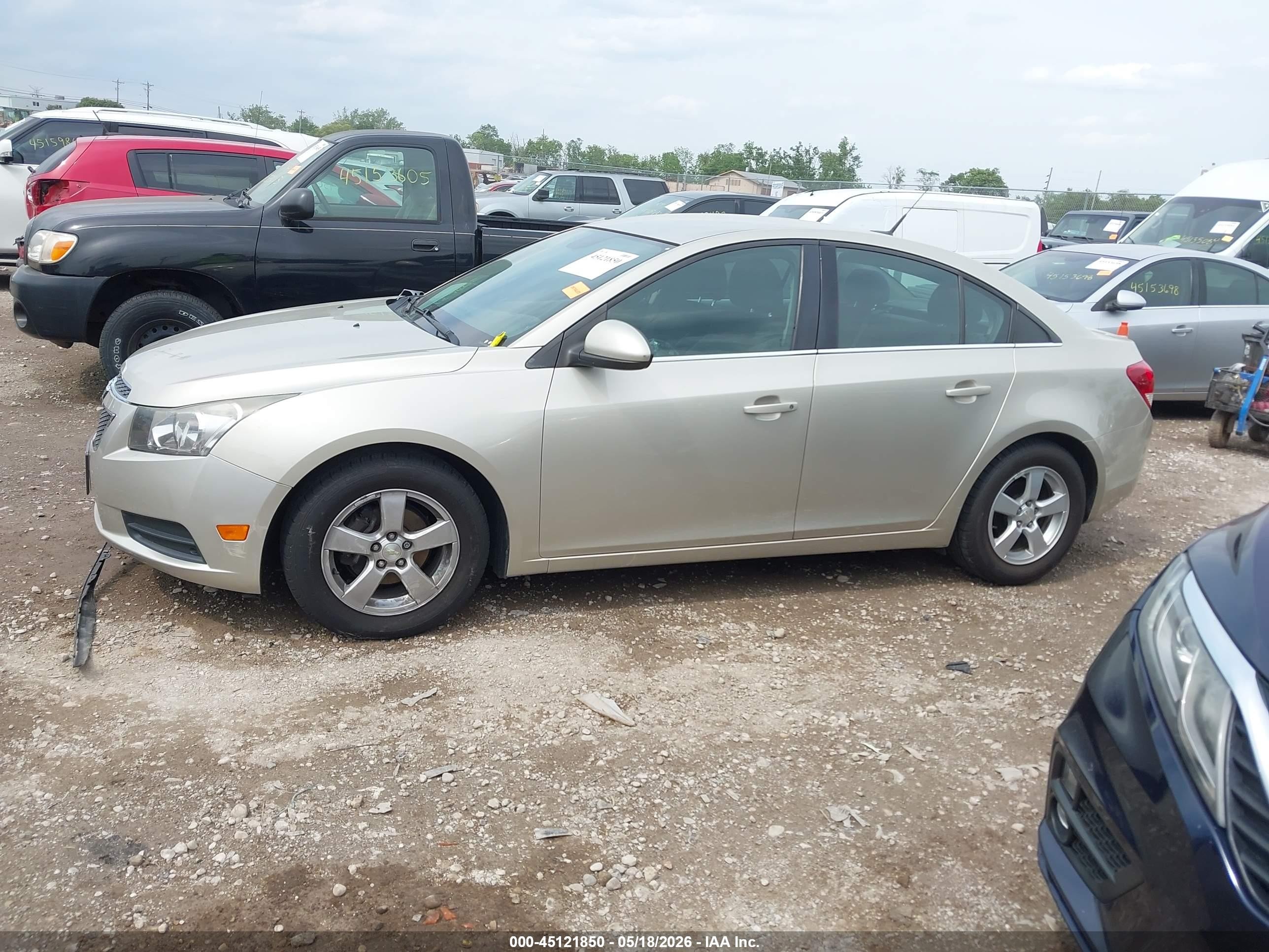 2014 Chevrolet Cruze 1lt Auto Золотой vin: 1G1PC5SB6E7458179