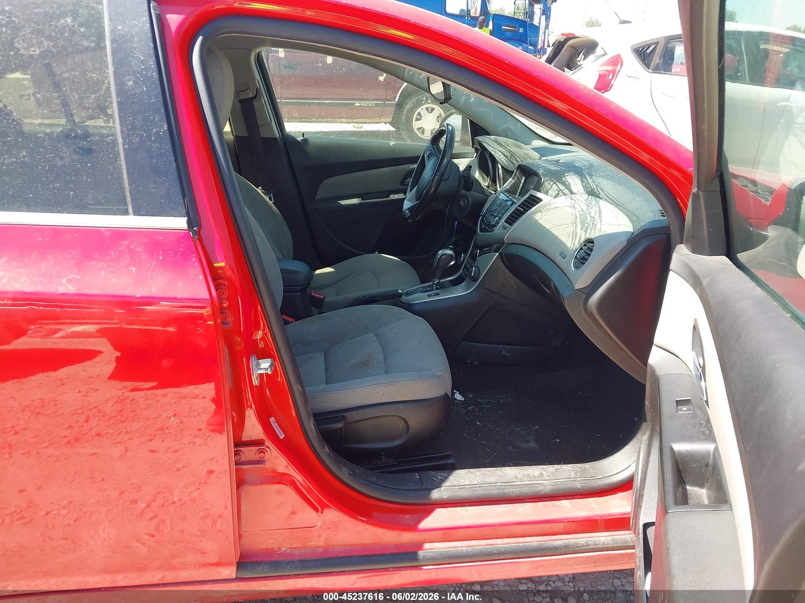 2014 Chevrolet Cruze 1lt Auto Red vin: 1G1PC5SB7E7240770