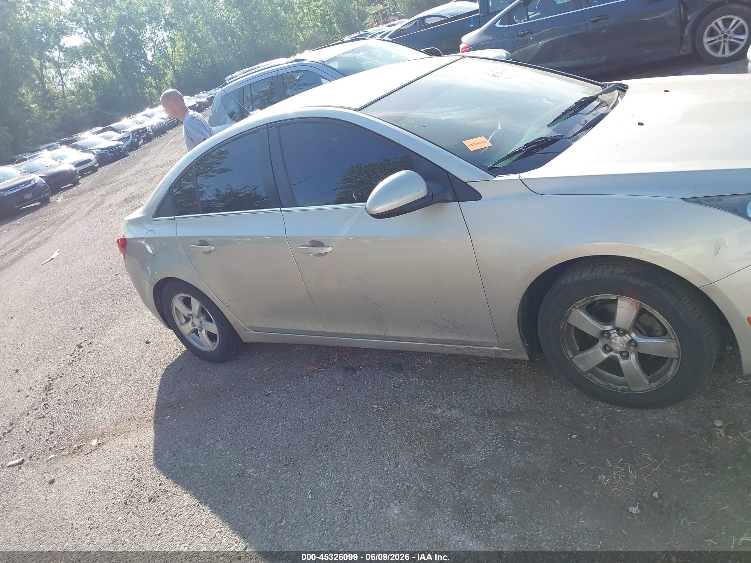 2014 Chevrolet Cruze 1lt Auto Champagne vin: 1G1PC5SB7E7278998