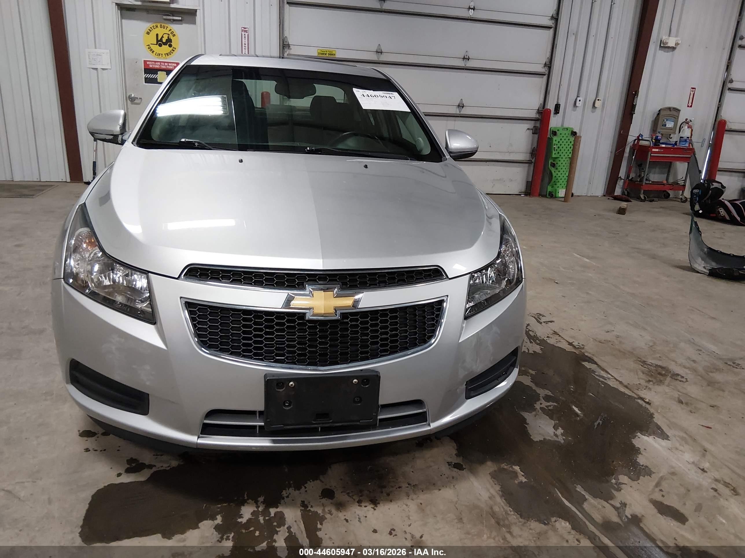 2014 Chevrolet Cruze 1lt Auto Silver vin: 1G1PC5SB7E7323809
