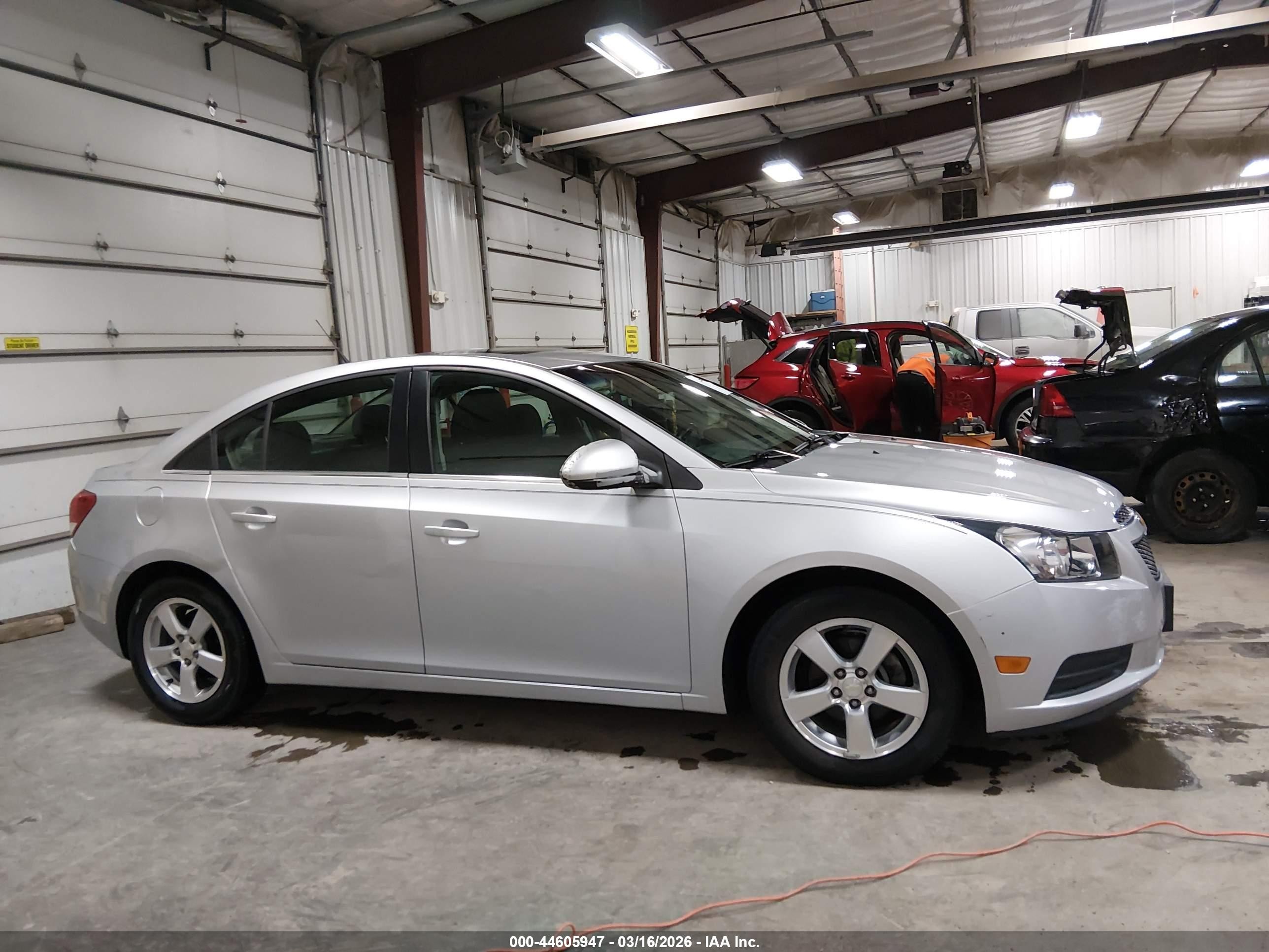 2014 Chevrolet Cruze 1lt Auto Silver vin: 1G1PC5SB7E7323809