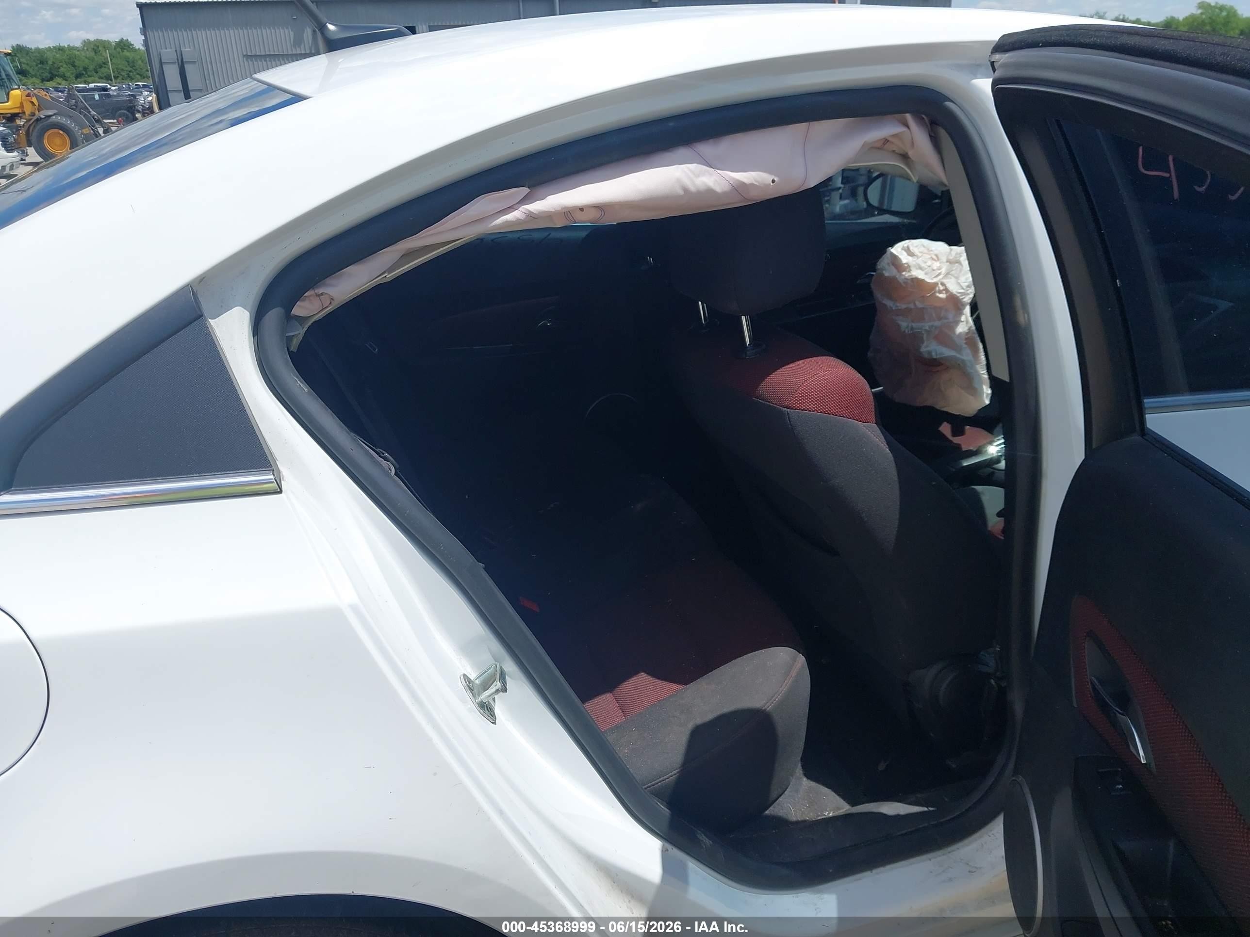 2014 Chevrolet Cruze 1lt Auto White vin: 1G1PC5SB7E7407225