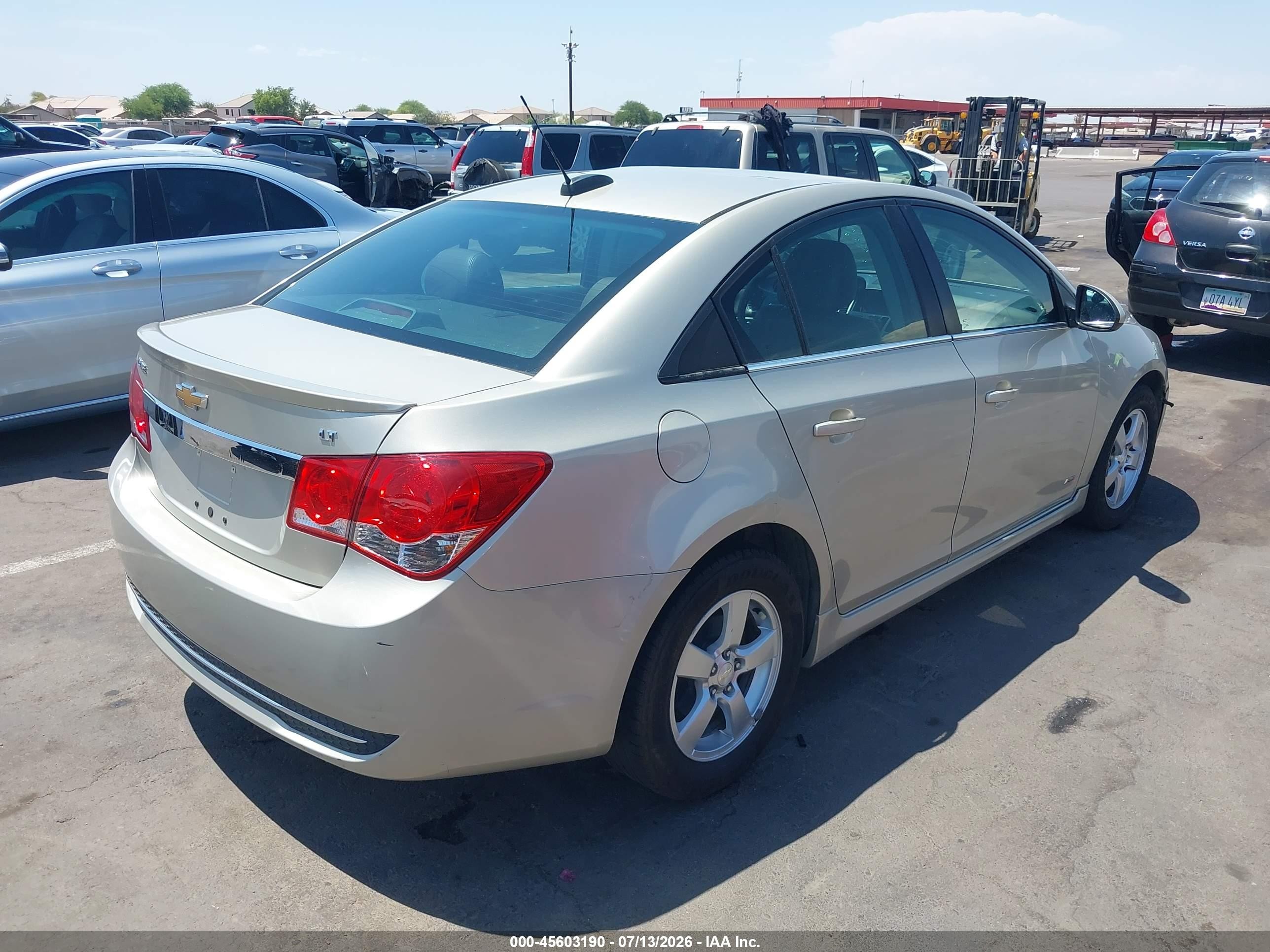 2015 Chevrolet Cruze 1lt Auto Beige vin: 1G1PC5SB7F7174223