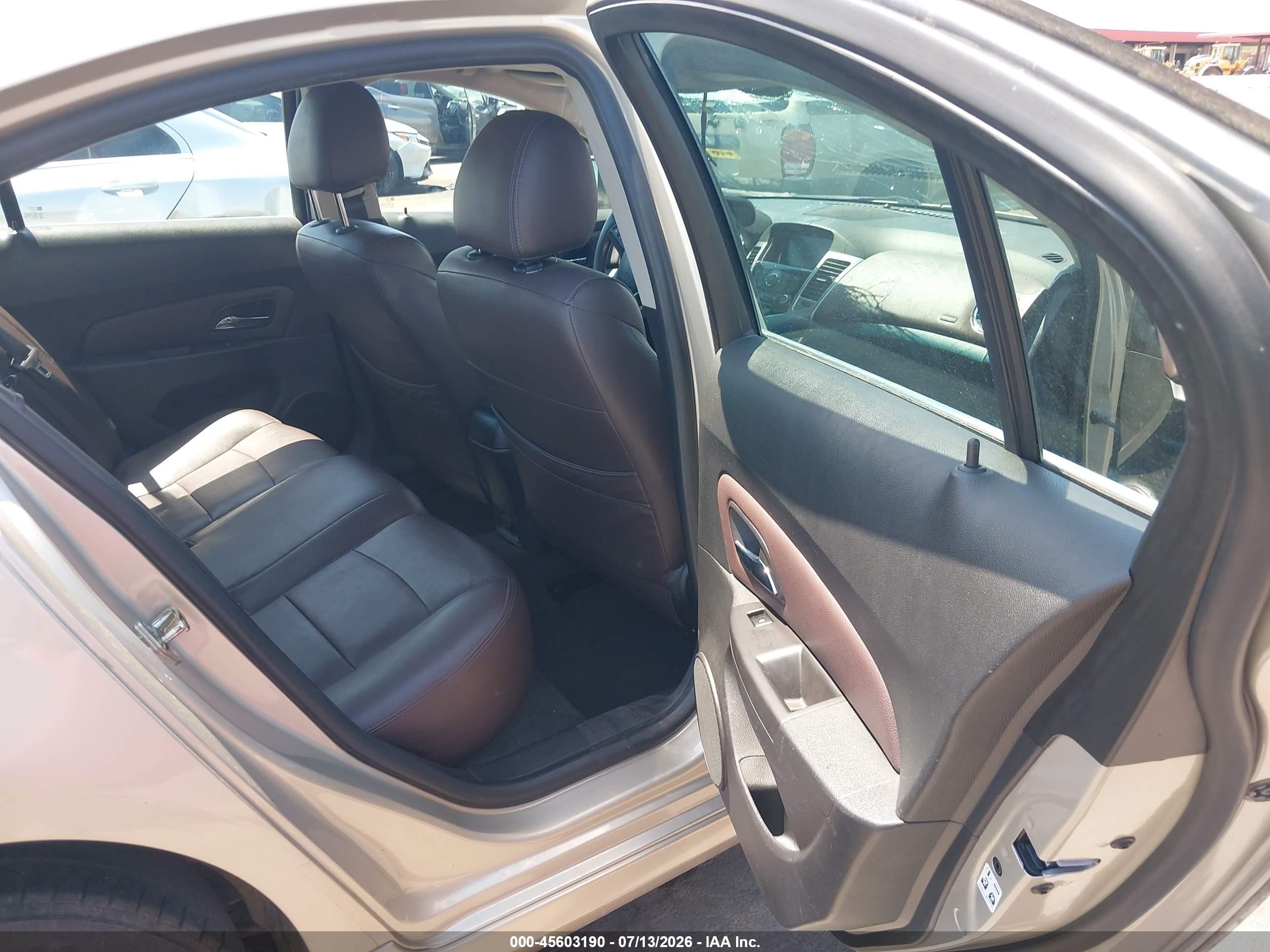 2015 Chevrolet Cruze 1lt Auto Beige vin: 1G1PC5SB7F7174223