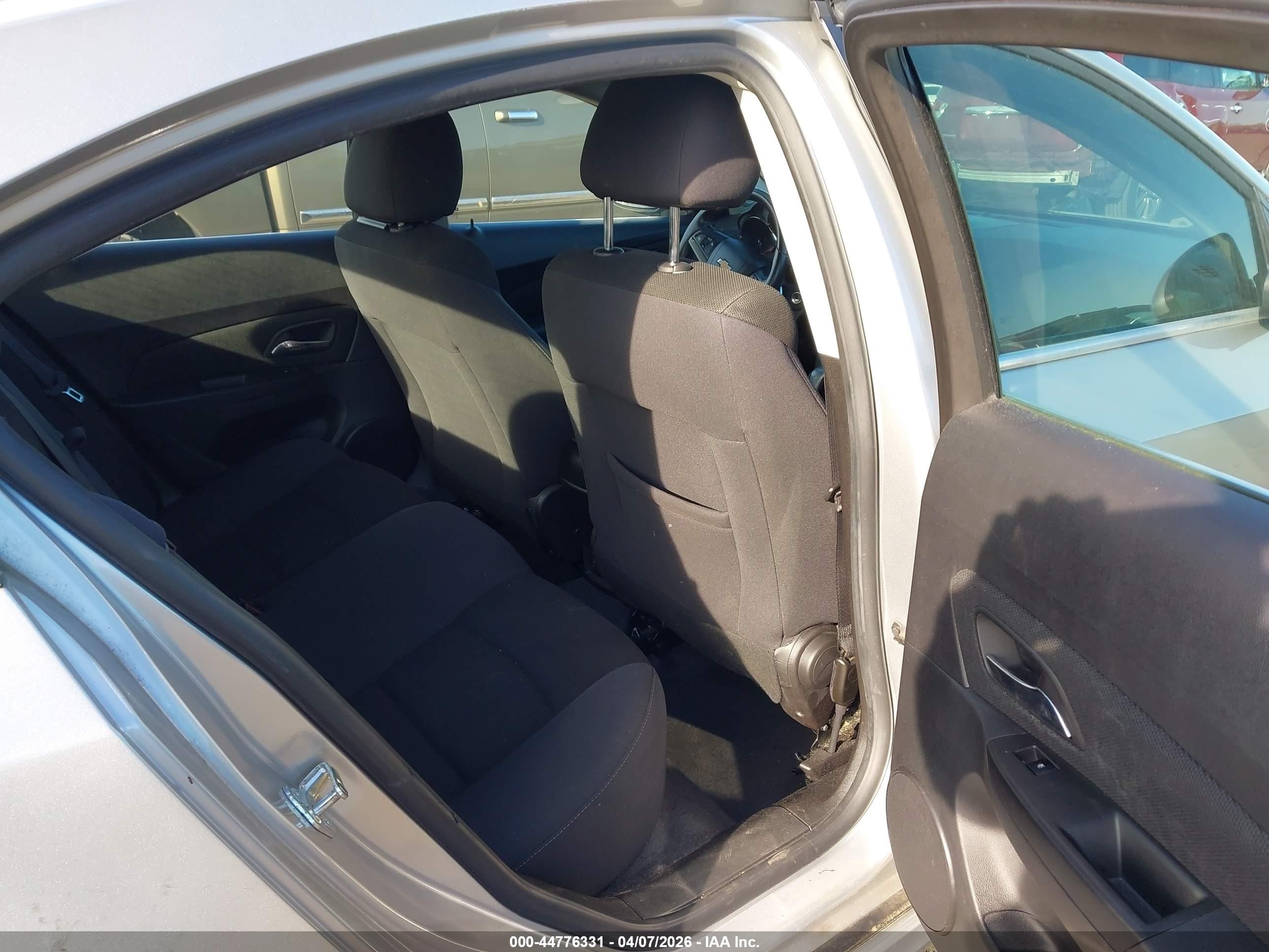 2013 Chevrolet Cruze 1lt Auto Silver vin: 1G1PC5SB8D7167455