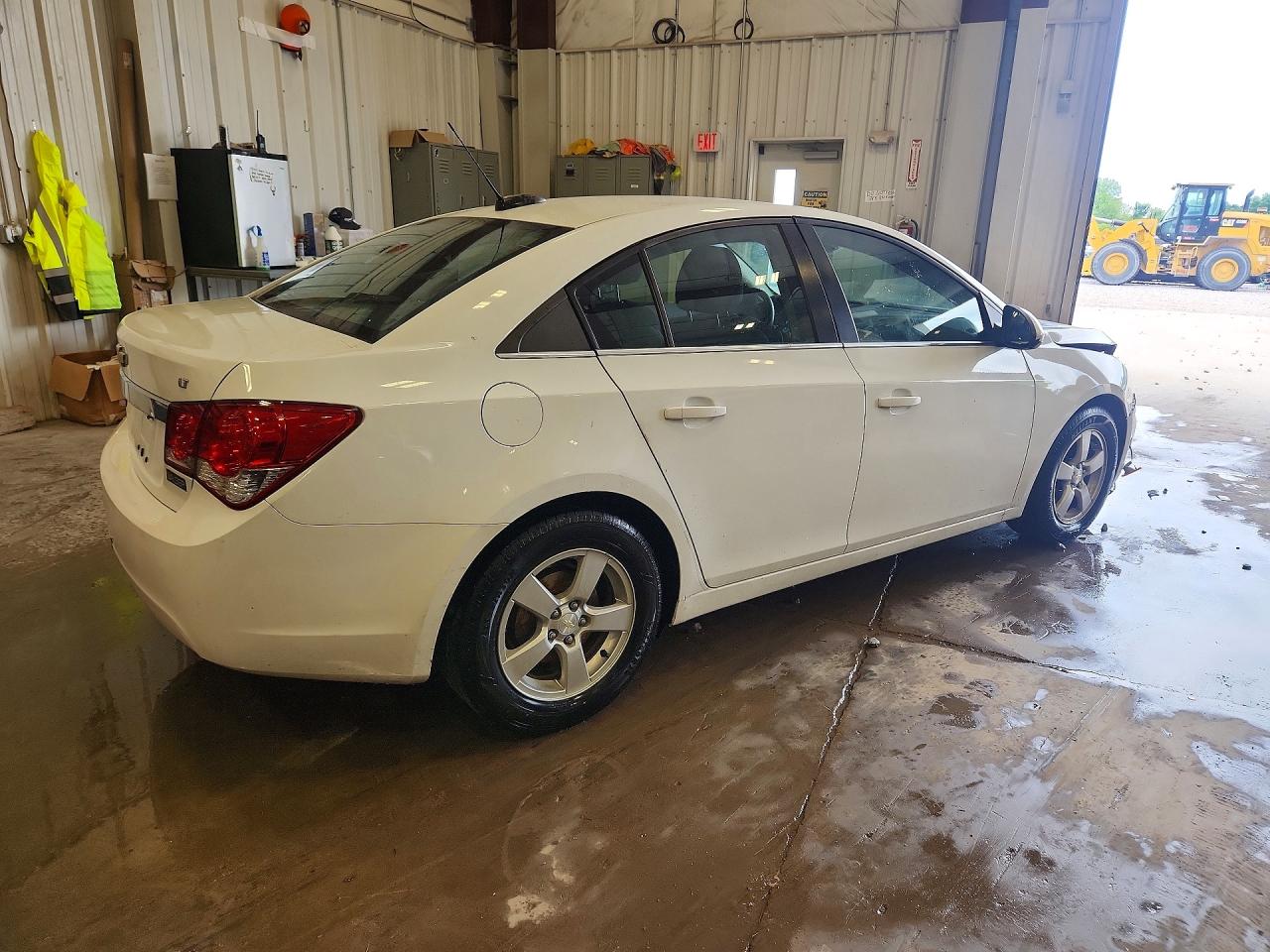 2015 Chevrolet Cruze Lt White vin: 1G1PC5SB8F7100941