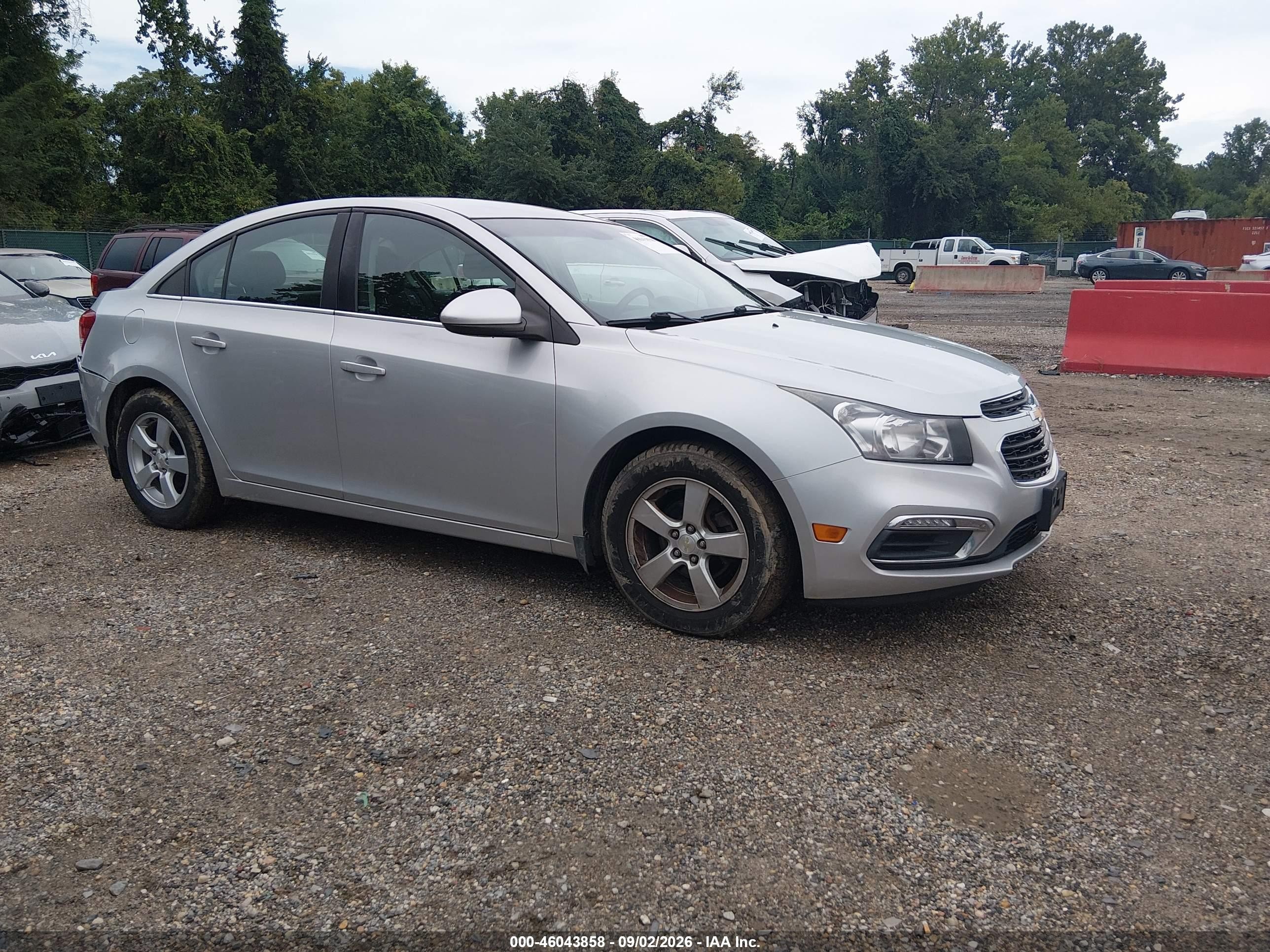 2015 Chevrolet Cruze 1lt Auto Серебряный vin: 1G1PC5SB8F7142350