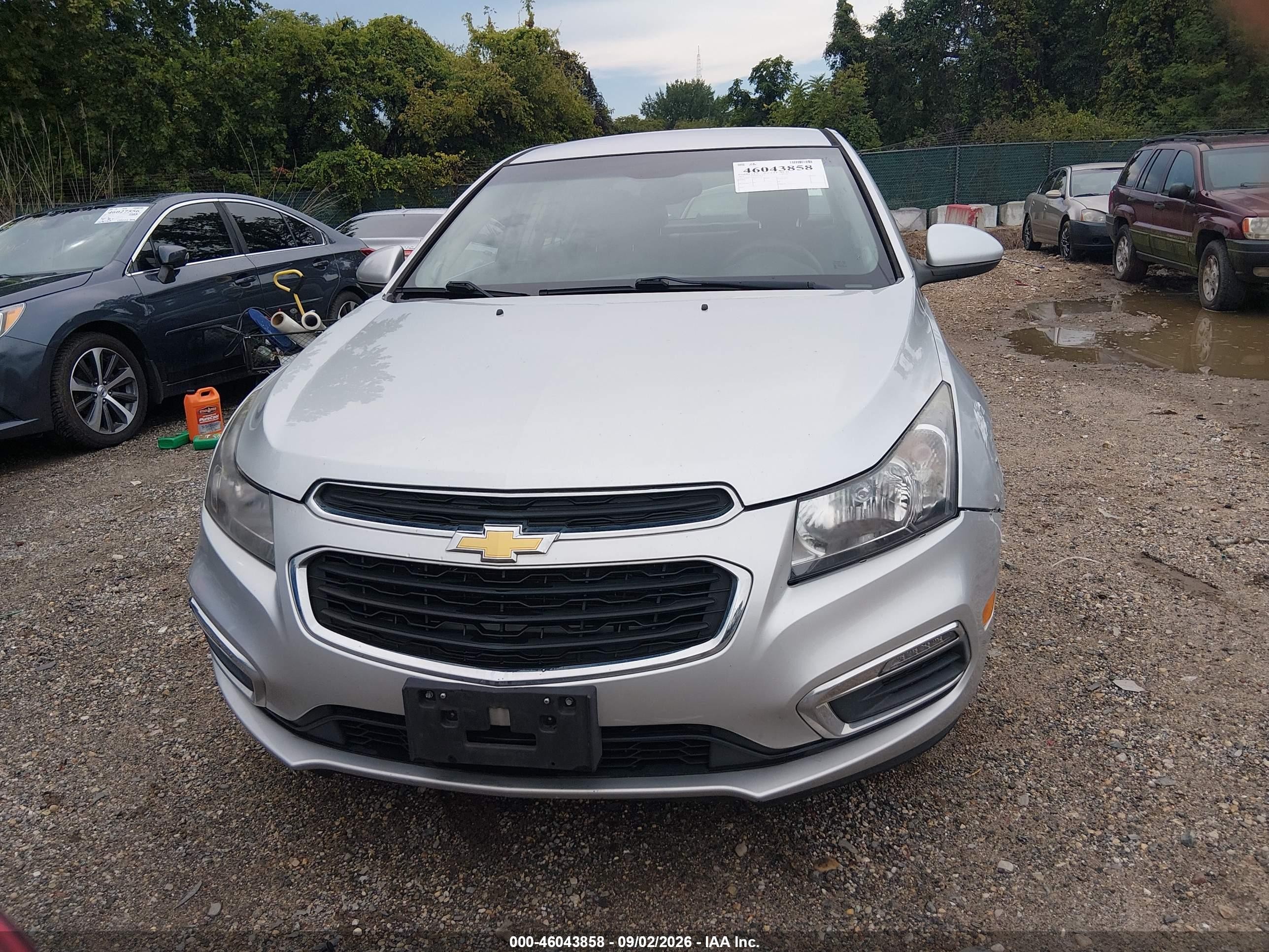 2015 Chevrolet Cruze 1lt Auto Серебряный vin: 1G1PC5SB8F7142350