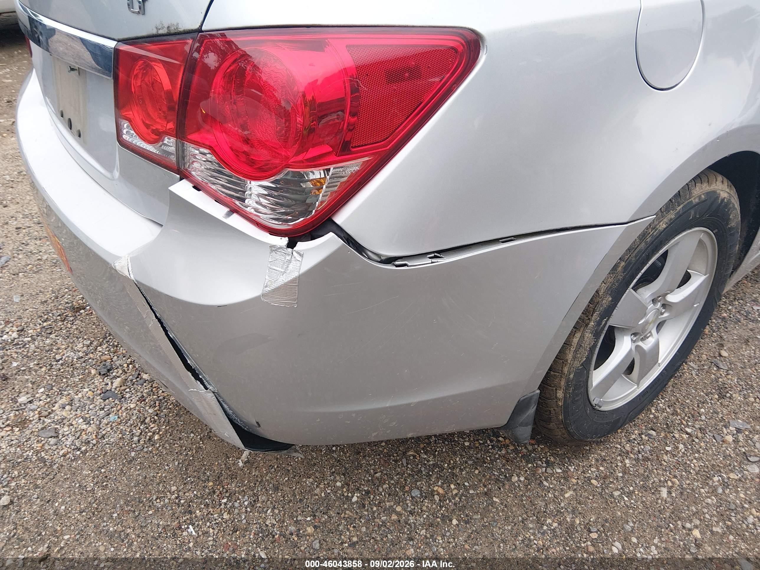 2015 Chevrolet Cruze 1lt Auto Серебряный vin: 1G1PC5SB8F7142350