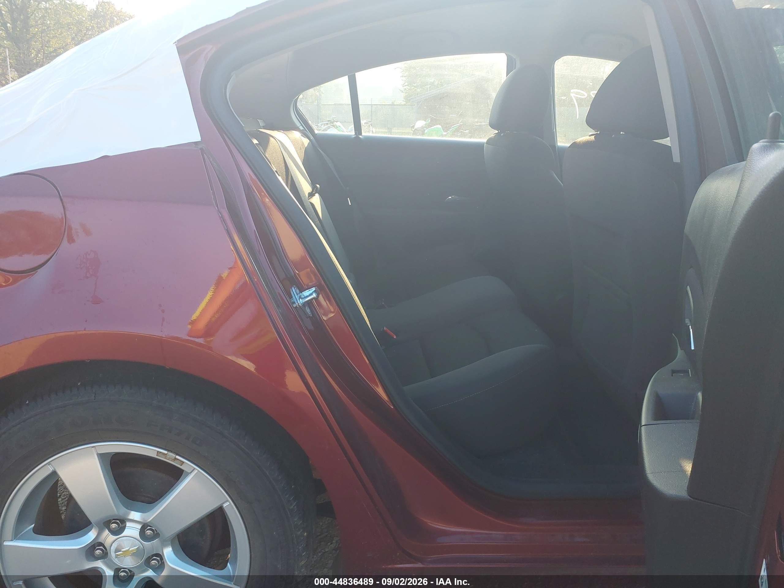 2015 Chevrolet Cruze 1lt Auto Red vin: 1G1PC5SB8F7213840
