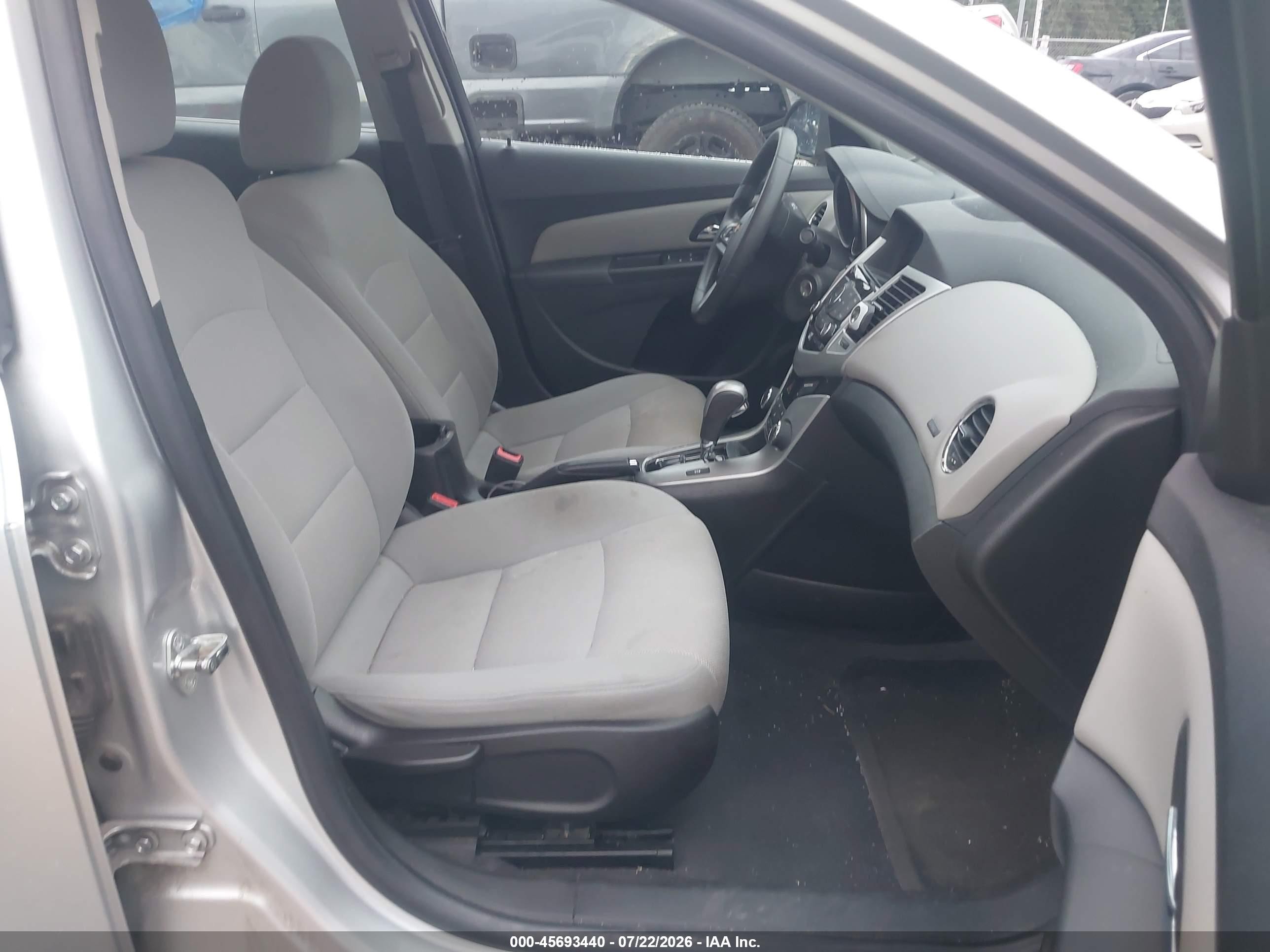 2015 Chevrolet Cruze 1lt Auto Silver vin: 1G1PC5SB8F7230640