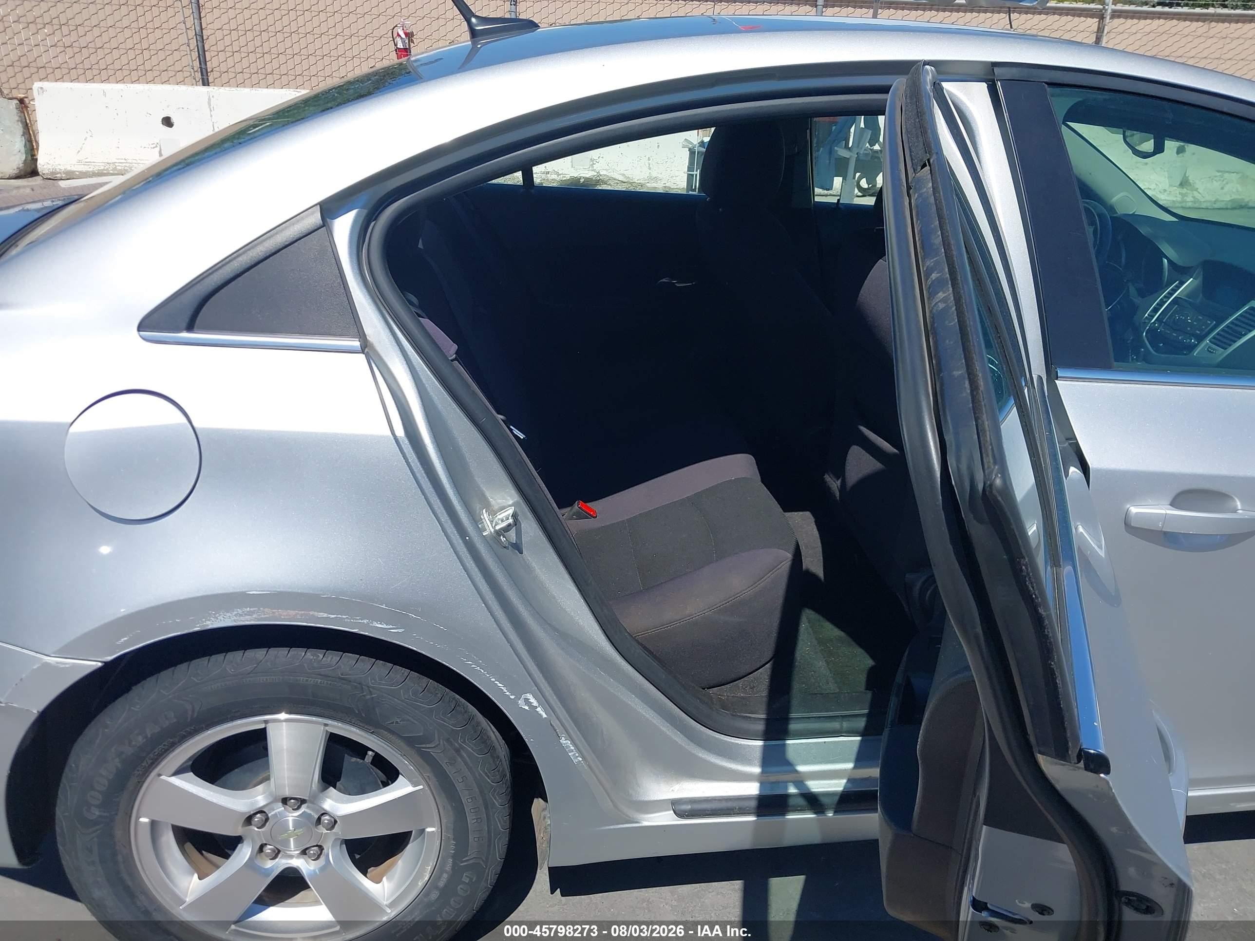 2013 Chevrolet Cruze 1lt Auto Silver vin: 1G1PC5SB9D7324913