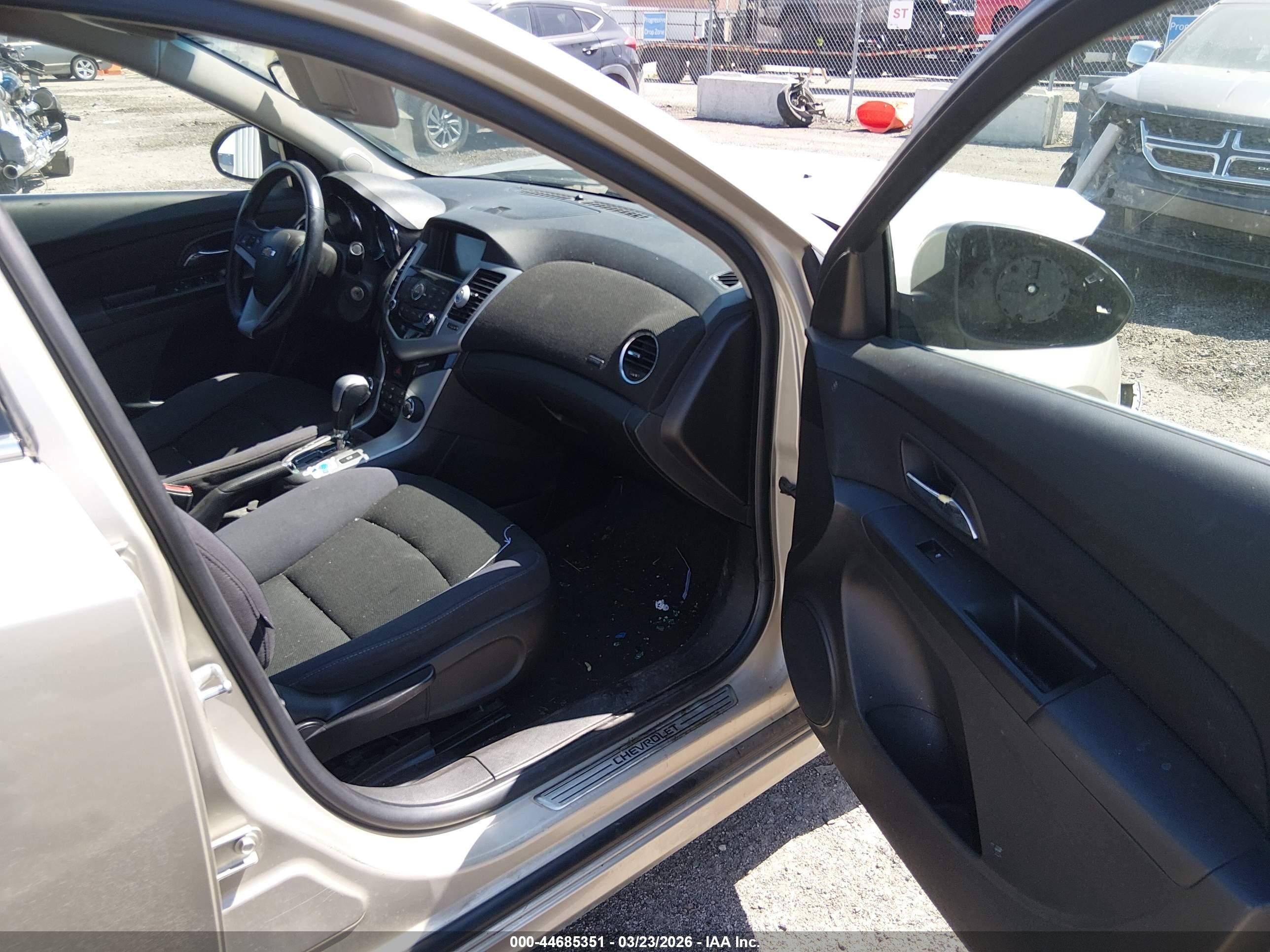 2014 Chevrolet Cruze 1lt Auto Tan vin: 1G1PC5SB9E7235652